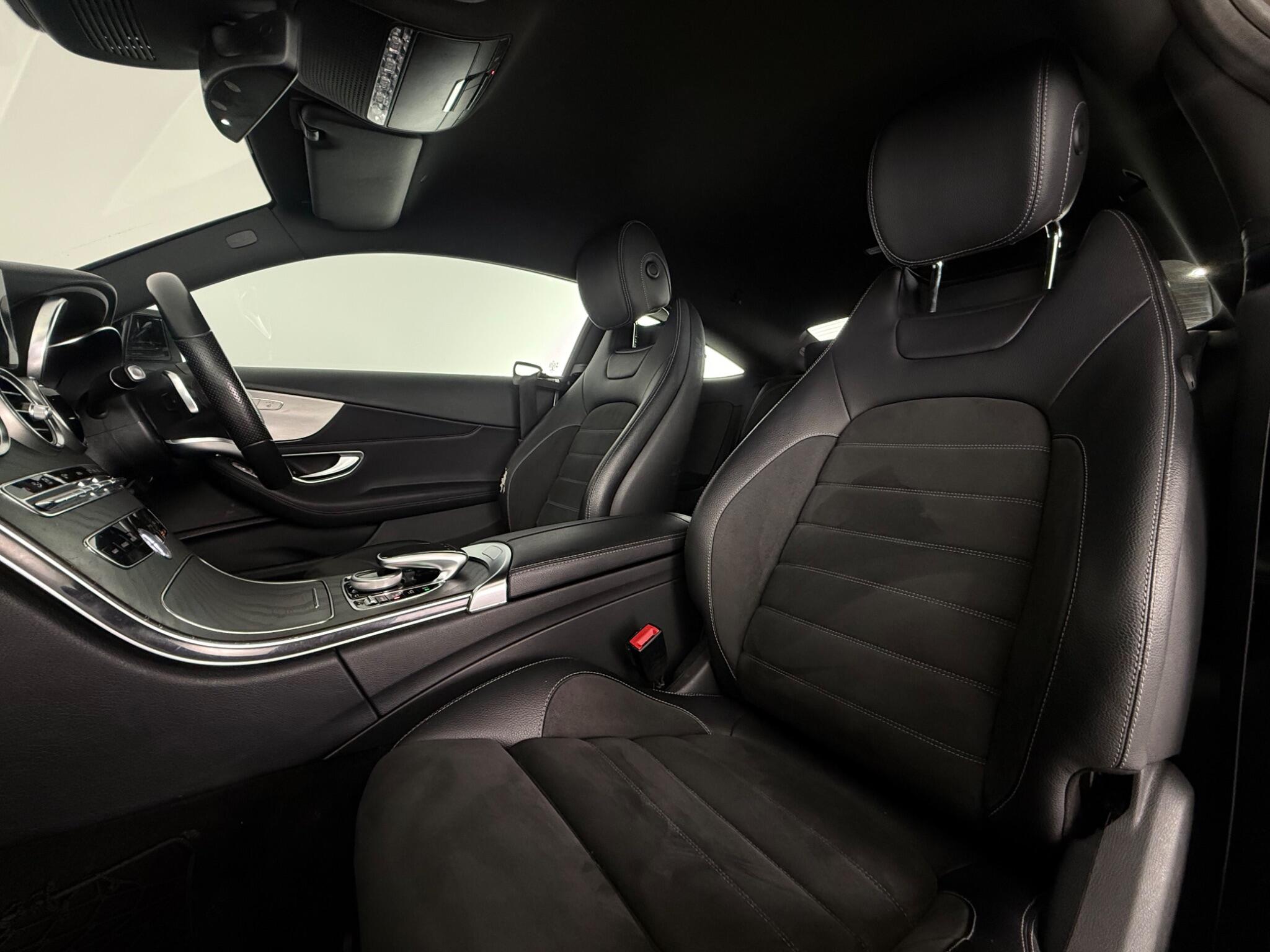 Mercedes-Benz C-Class view 29
