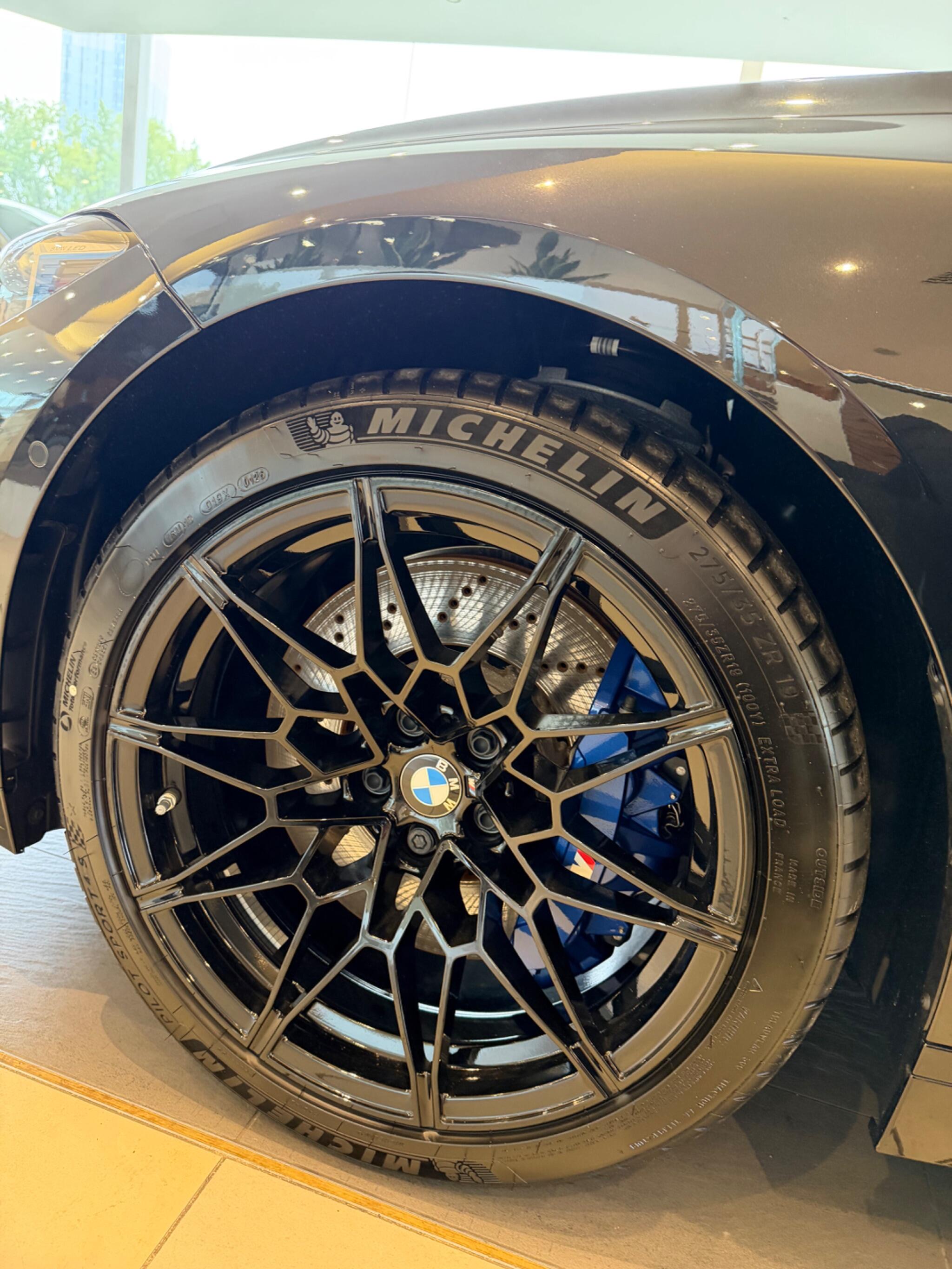 BMW M4 view 13