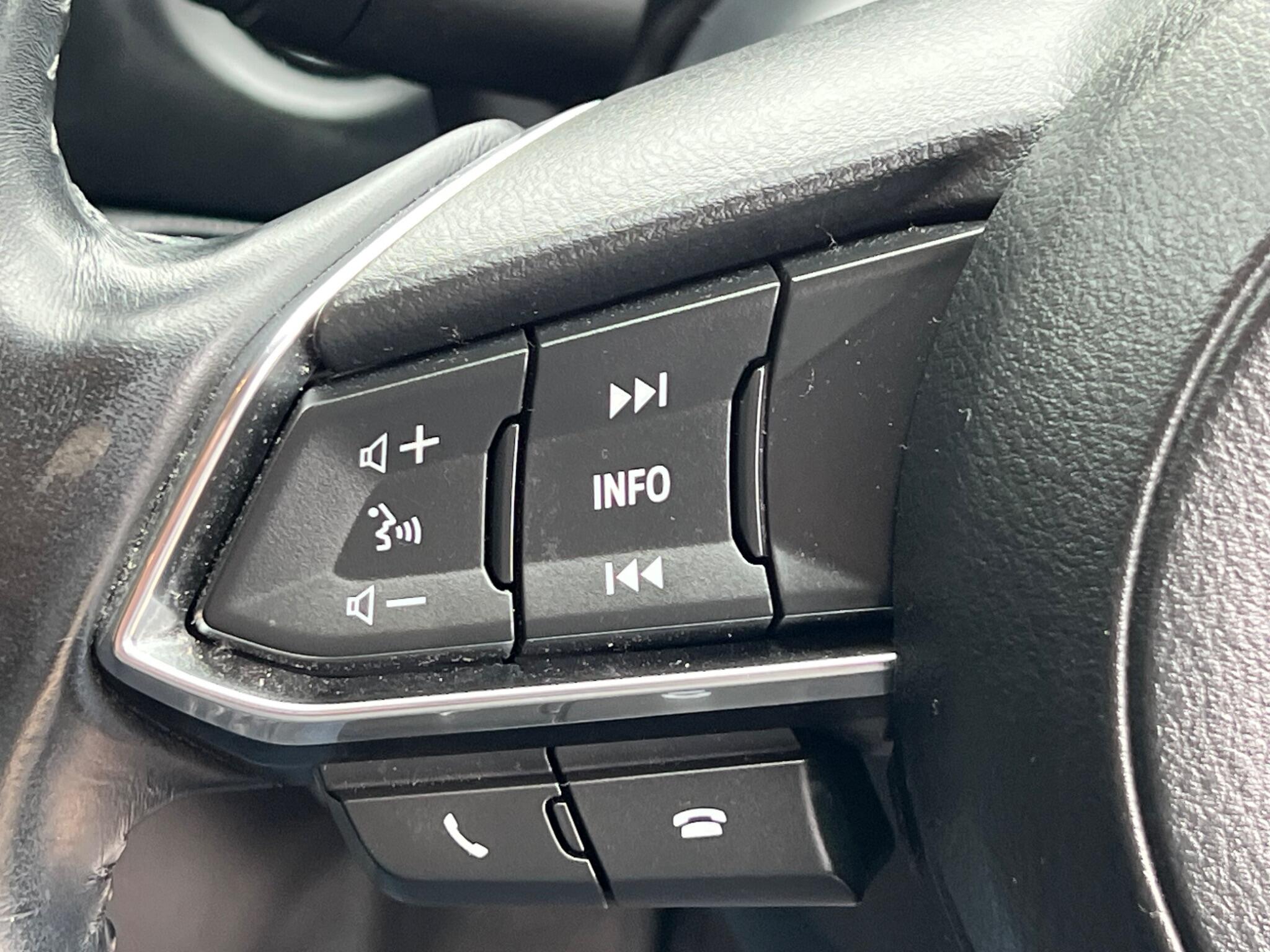 Mazda Mazda3 view 43