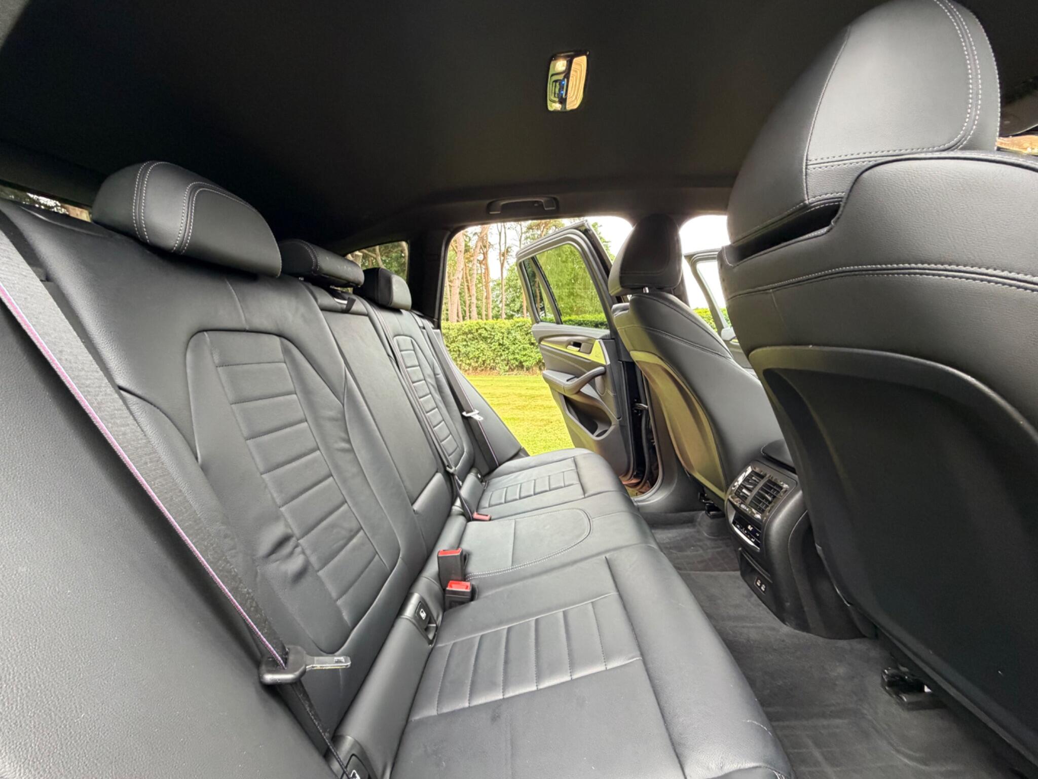 BMW X3 view 22