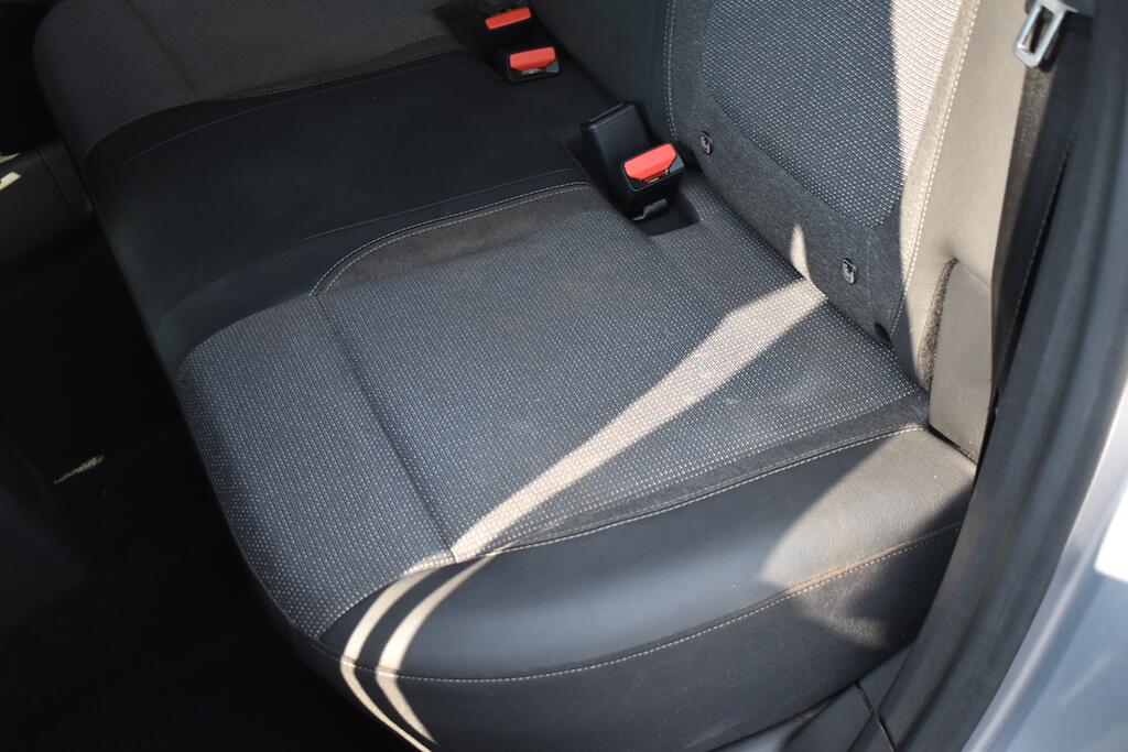 Vauxhall Crossland view 45