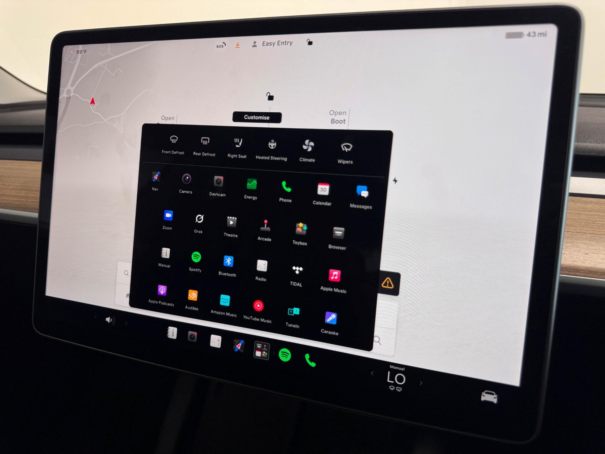 Tesla Model 3 view 9