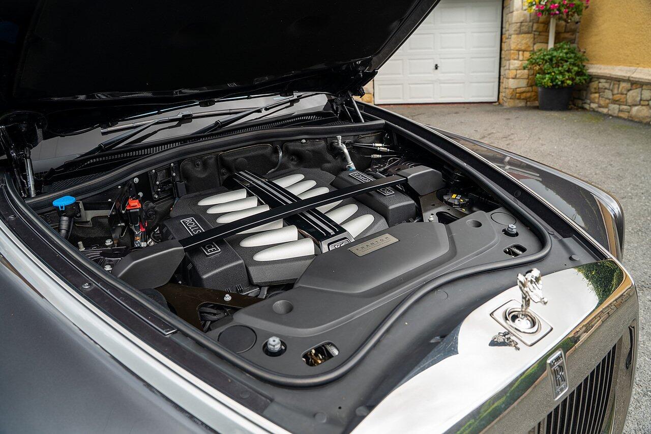 Rolls-Royce Phantom view 103