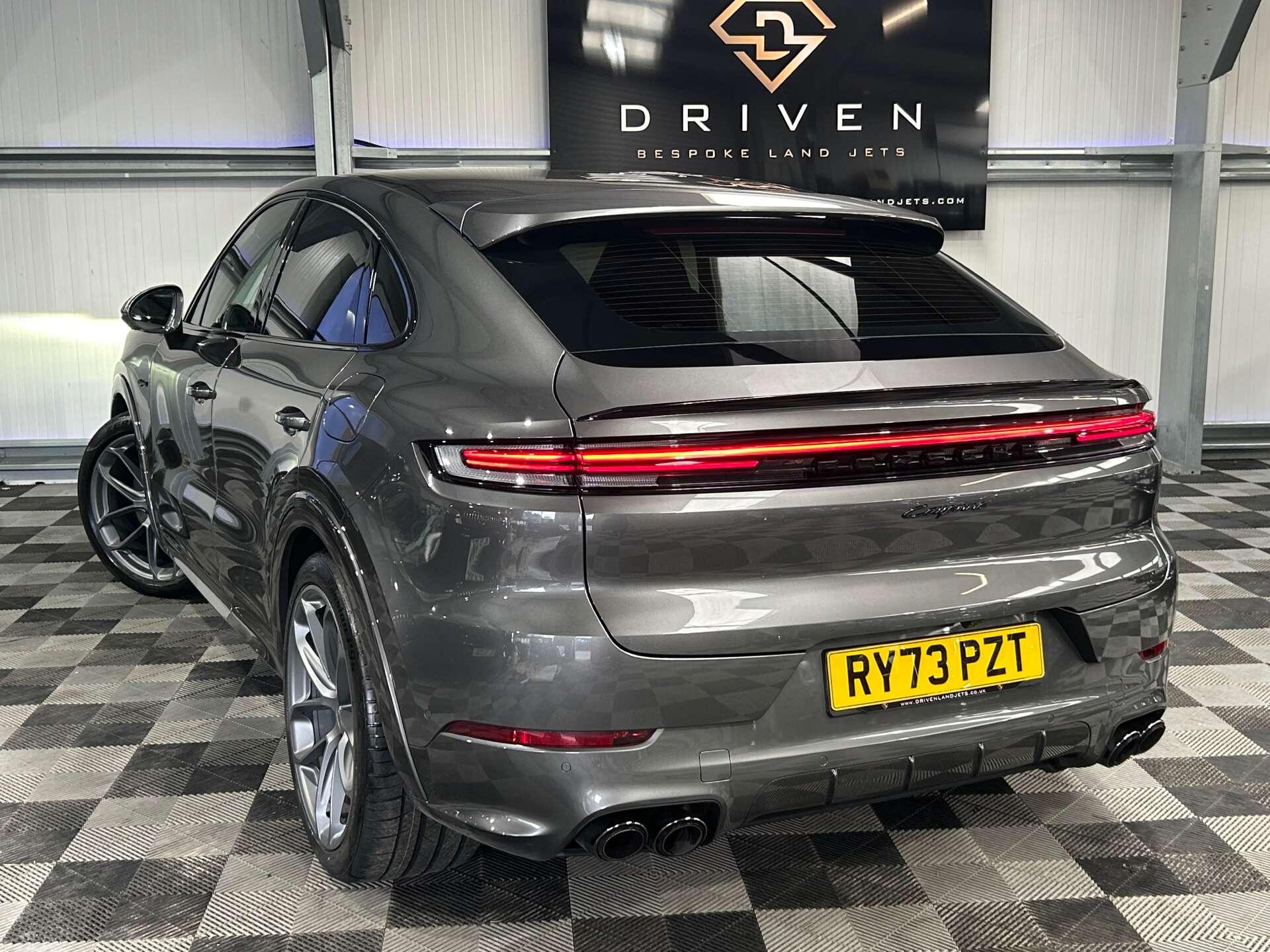Porsche Cayenne view 21