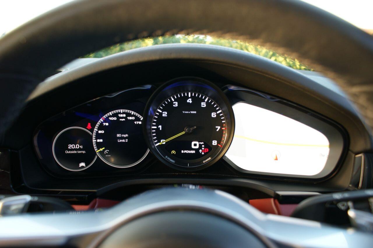 Porsche Cayenne view 48
