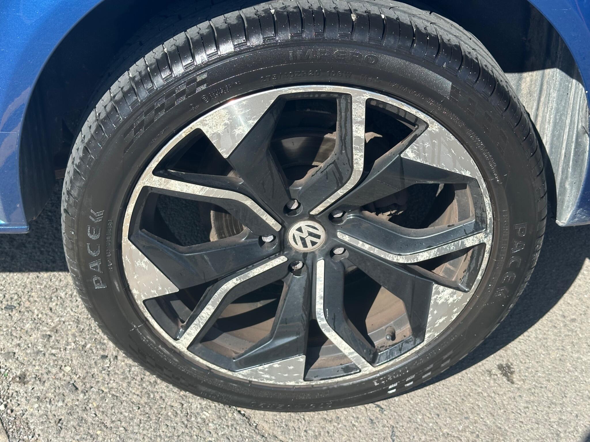 Volkswagen Transporter view 8