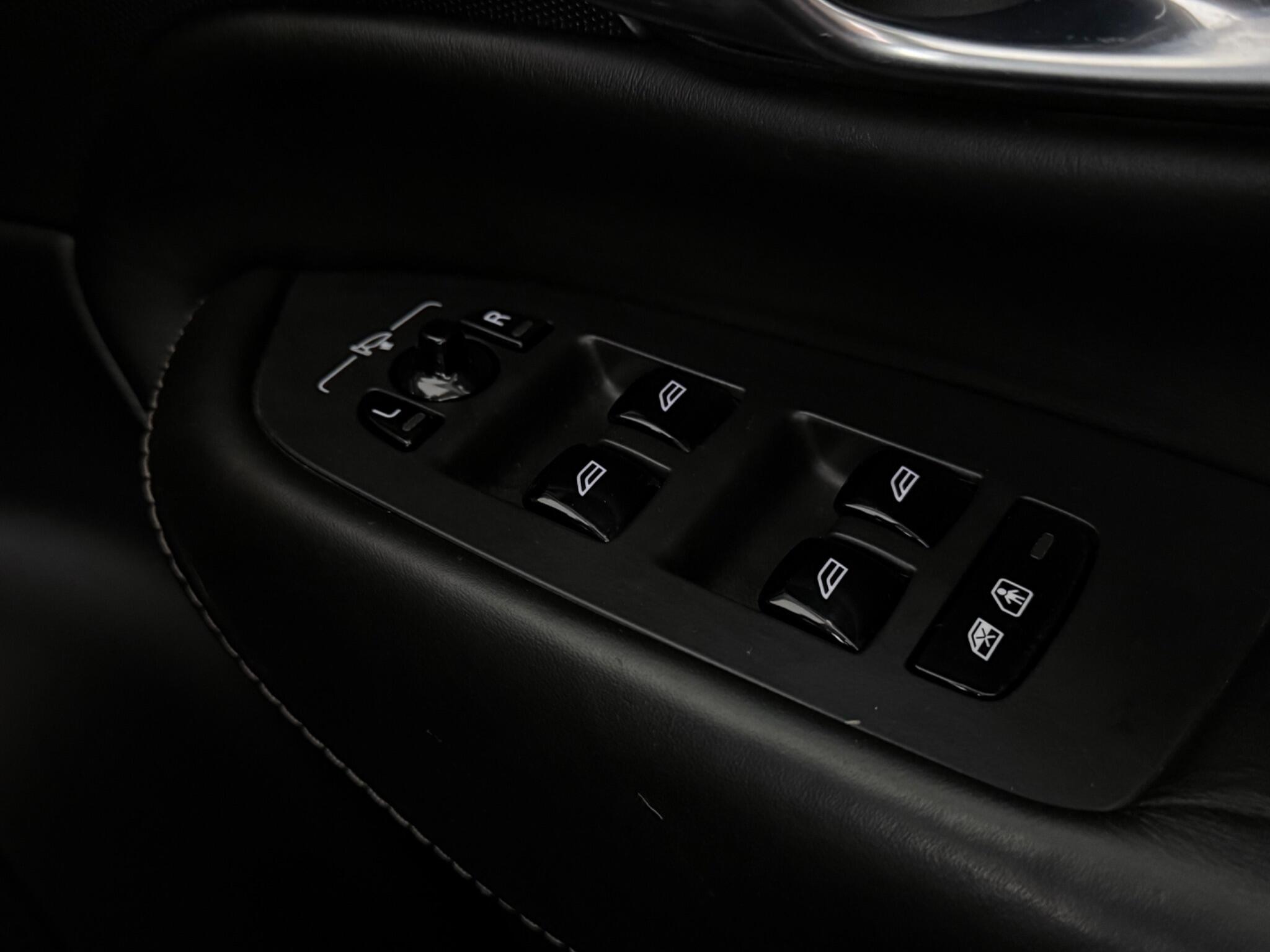 Volvo XC90 view 20
