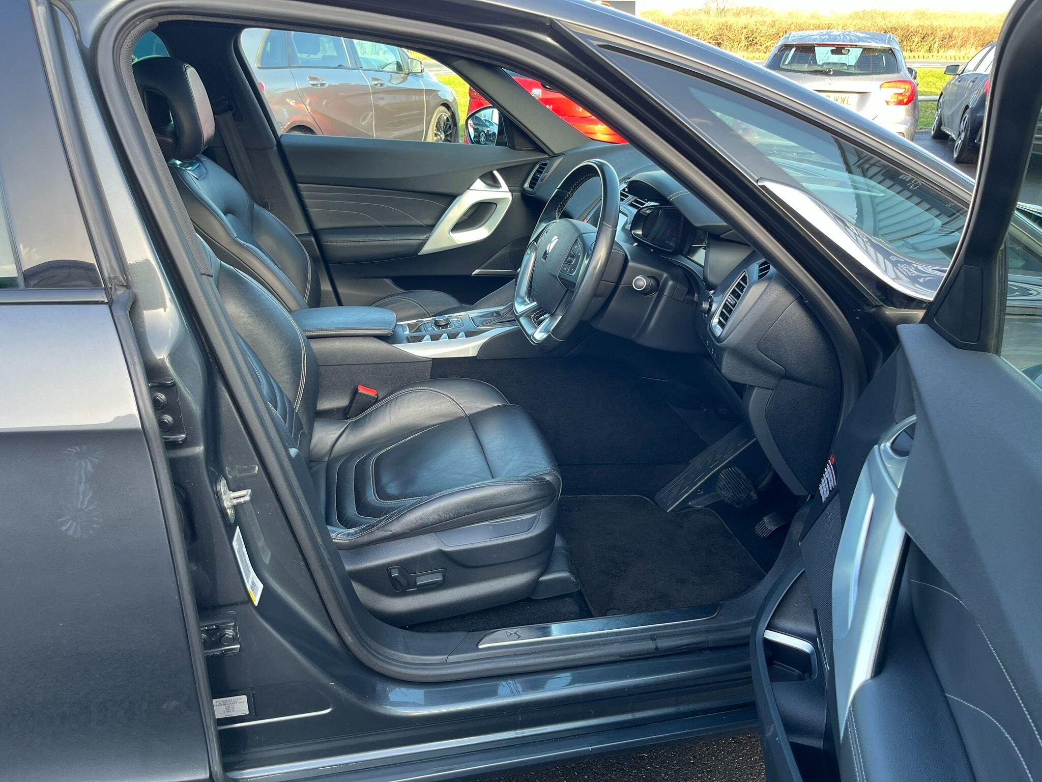 Citroen DS5 view 9