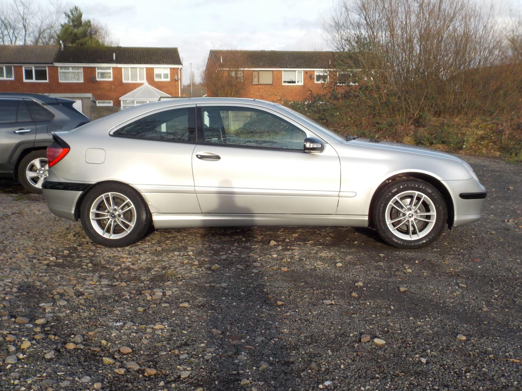 Mercedes-Benz C Class 2.0 C180 Sport 2dr