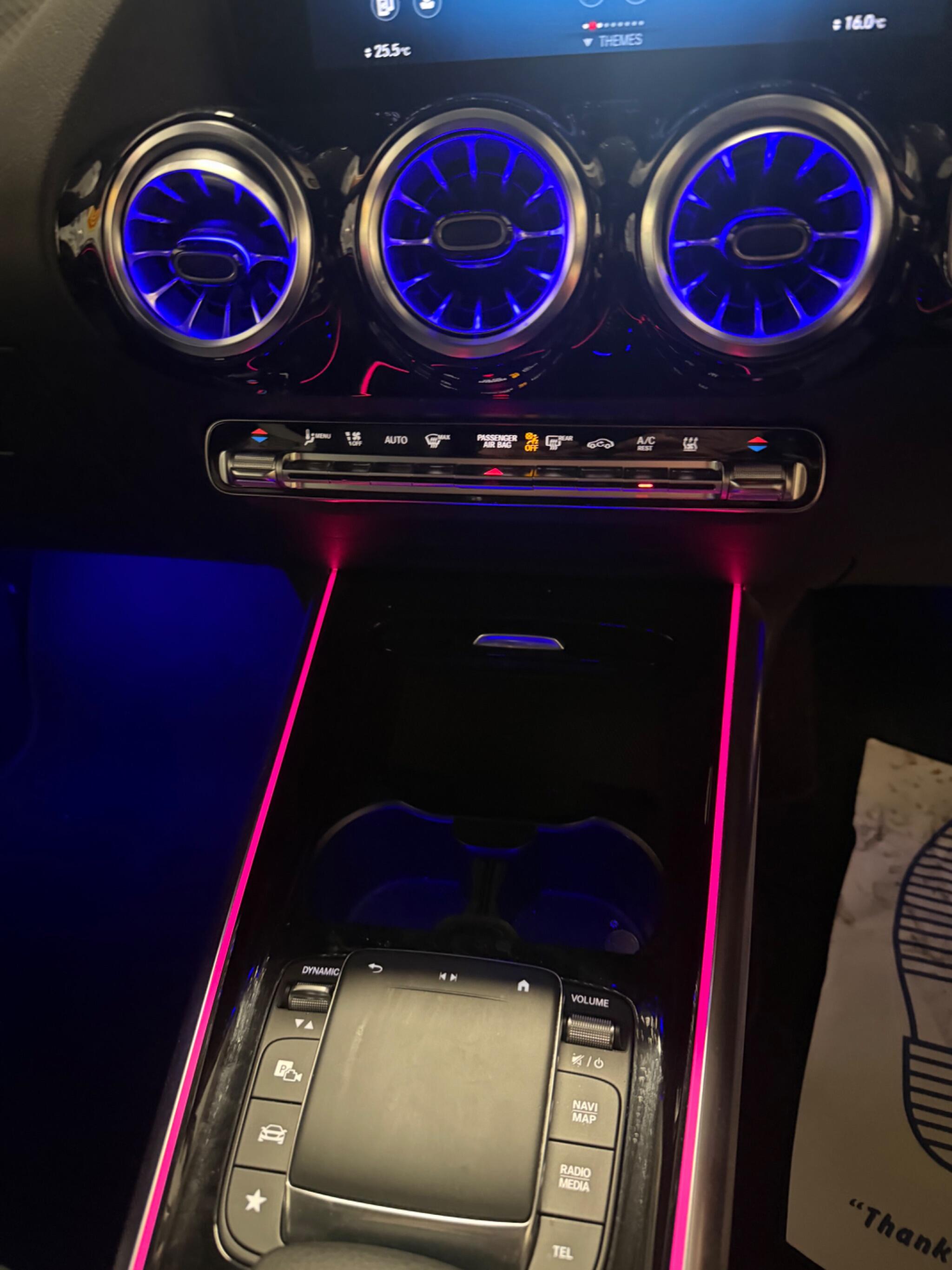 Mercedes-Benz GLA view 20