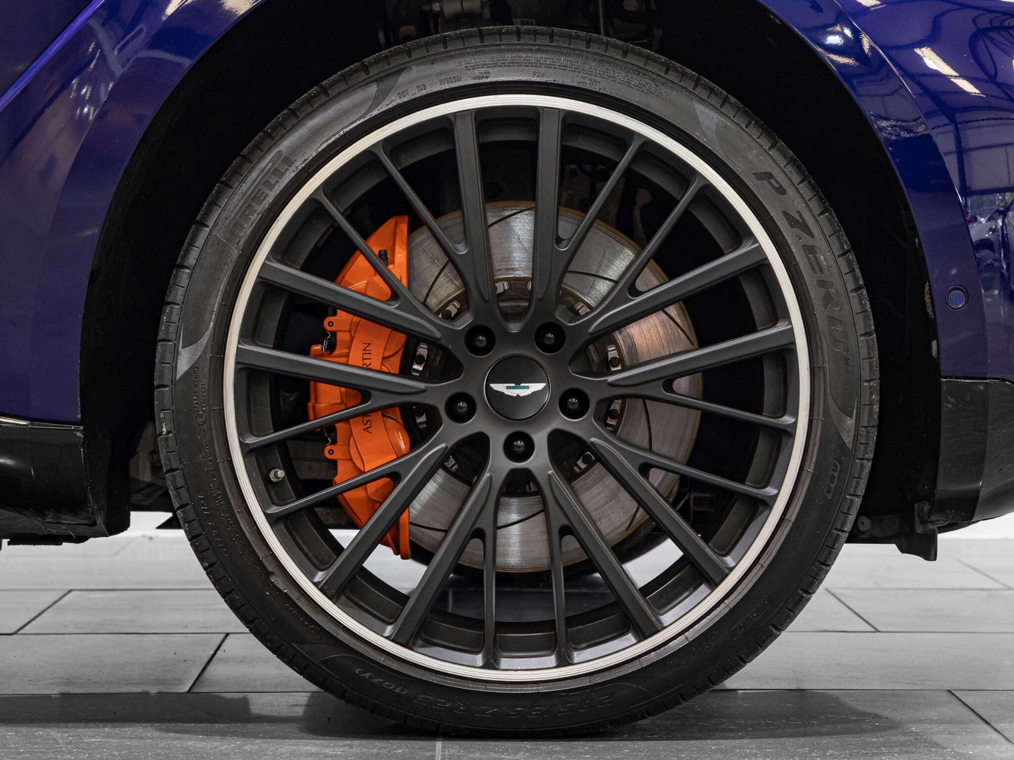 Aston Martin DBX view 7