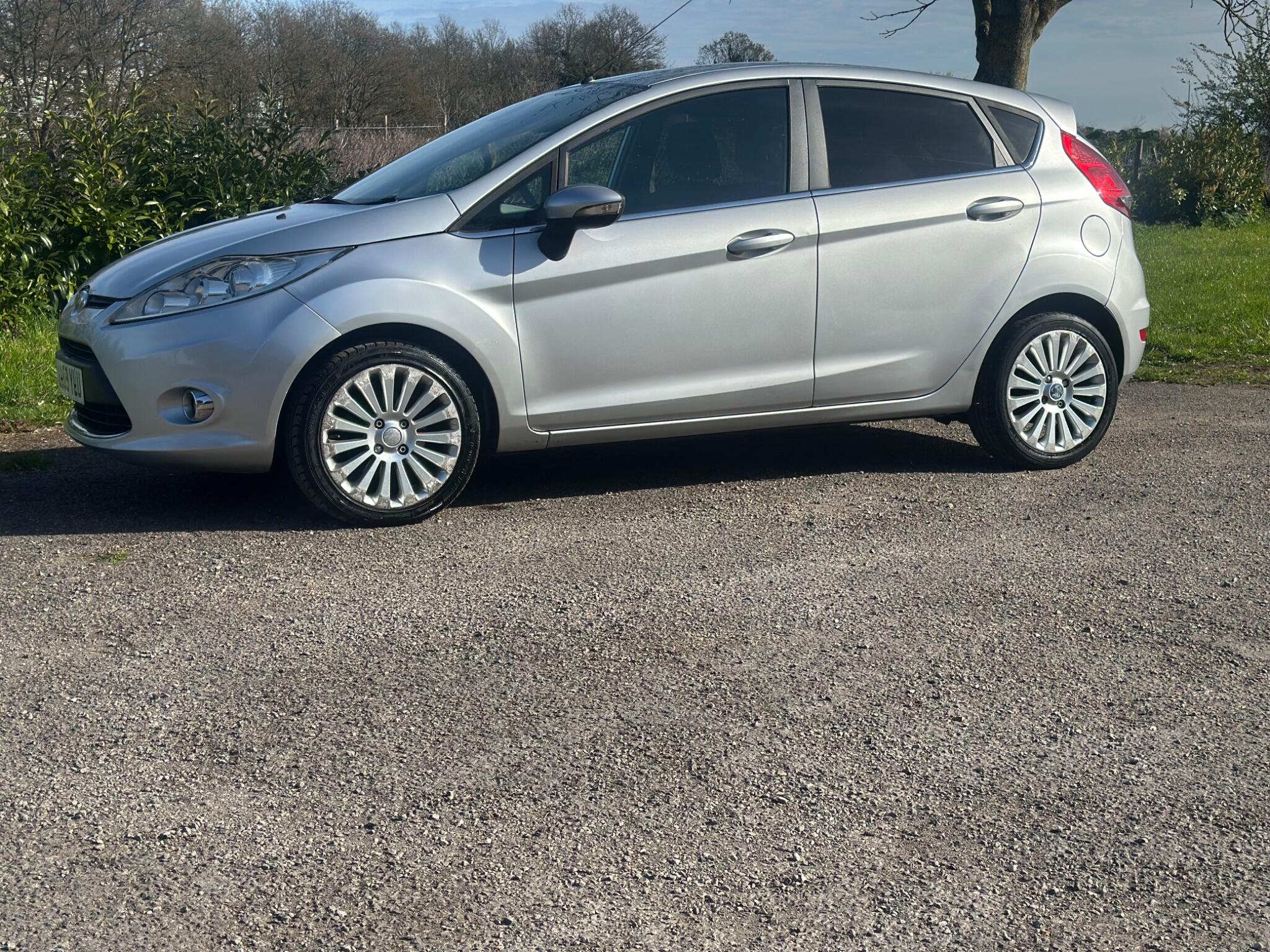 Ford Fiesta view 16