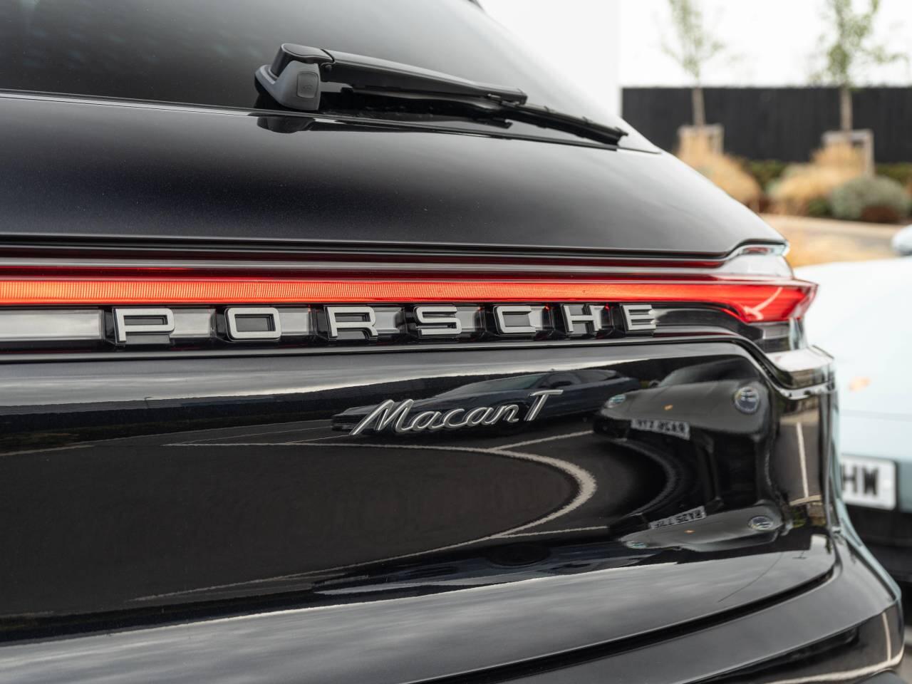 Porsche Macan view 9