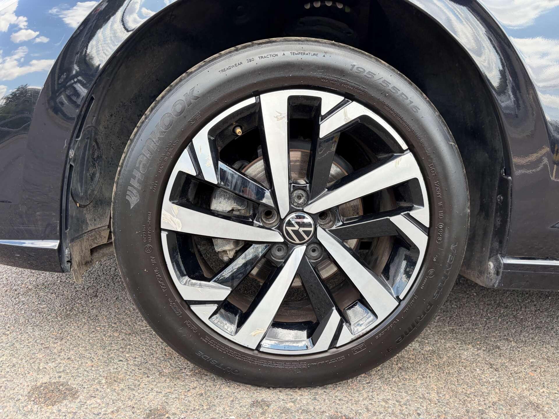 Volkswagen Polo view 13