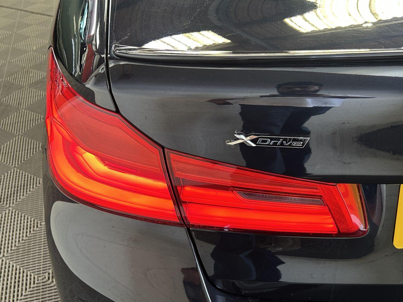 BMW 5 Series view 12