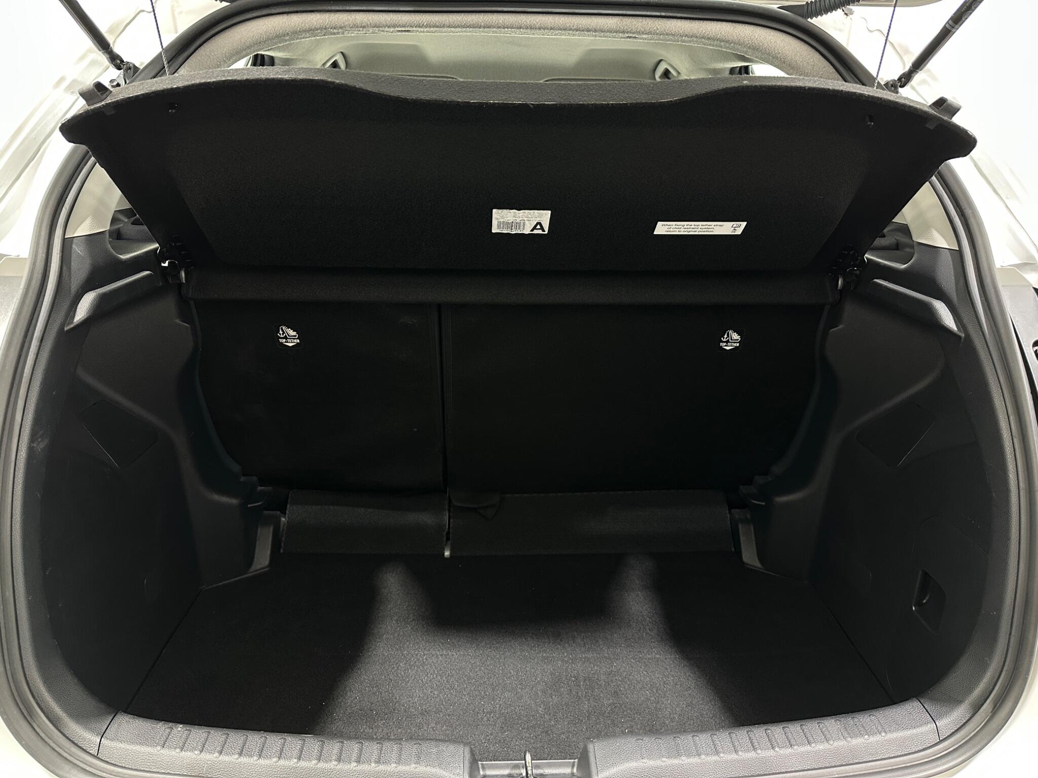 Toyota Yaris view 45