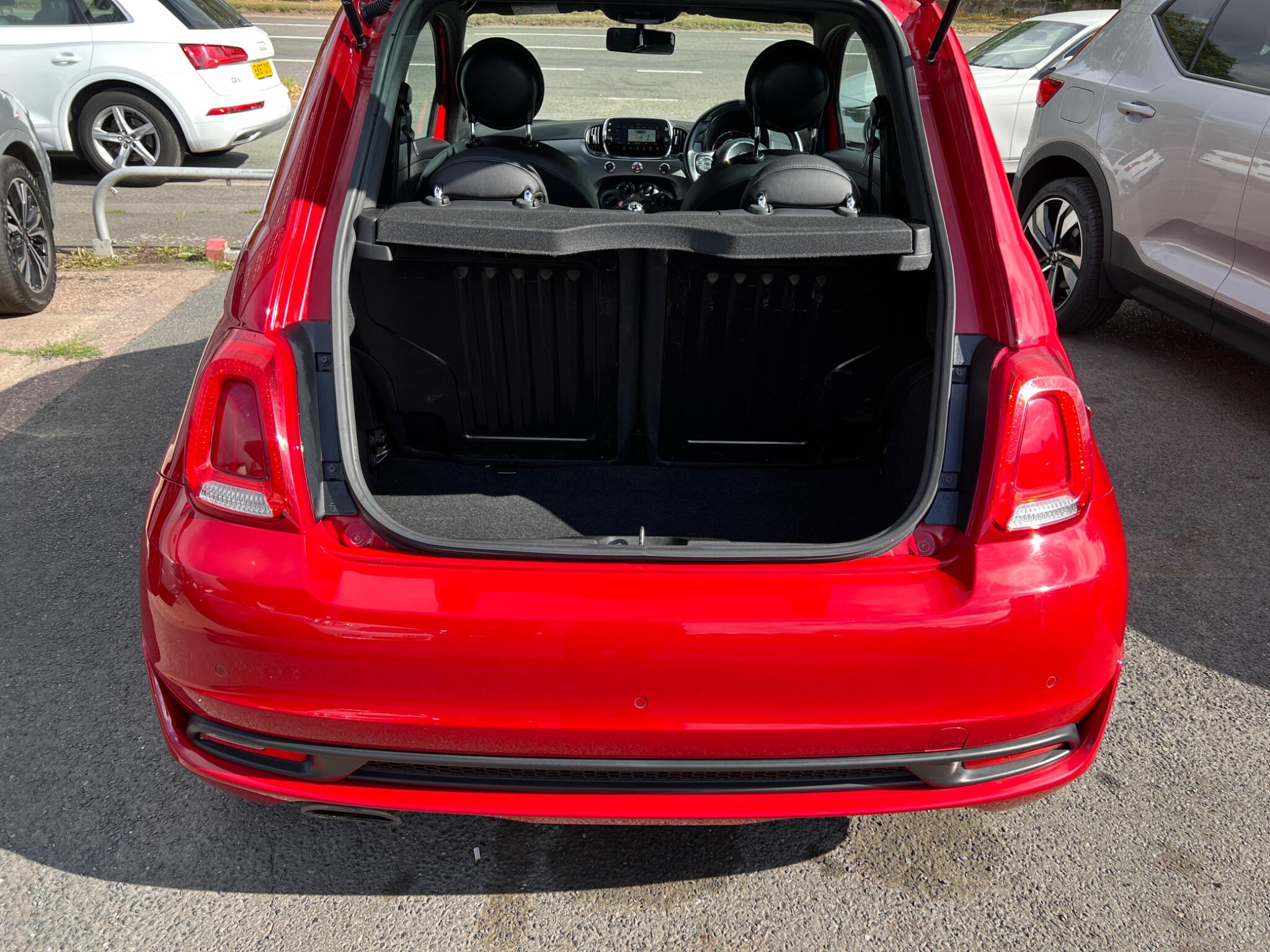 2016 Fiat 500 image 38