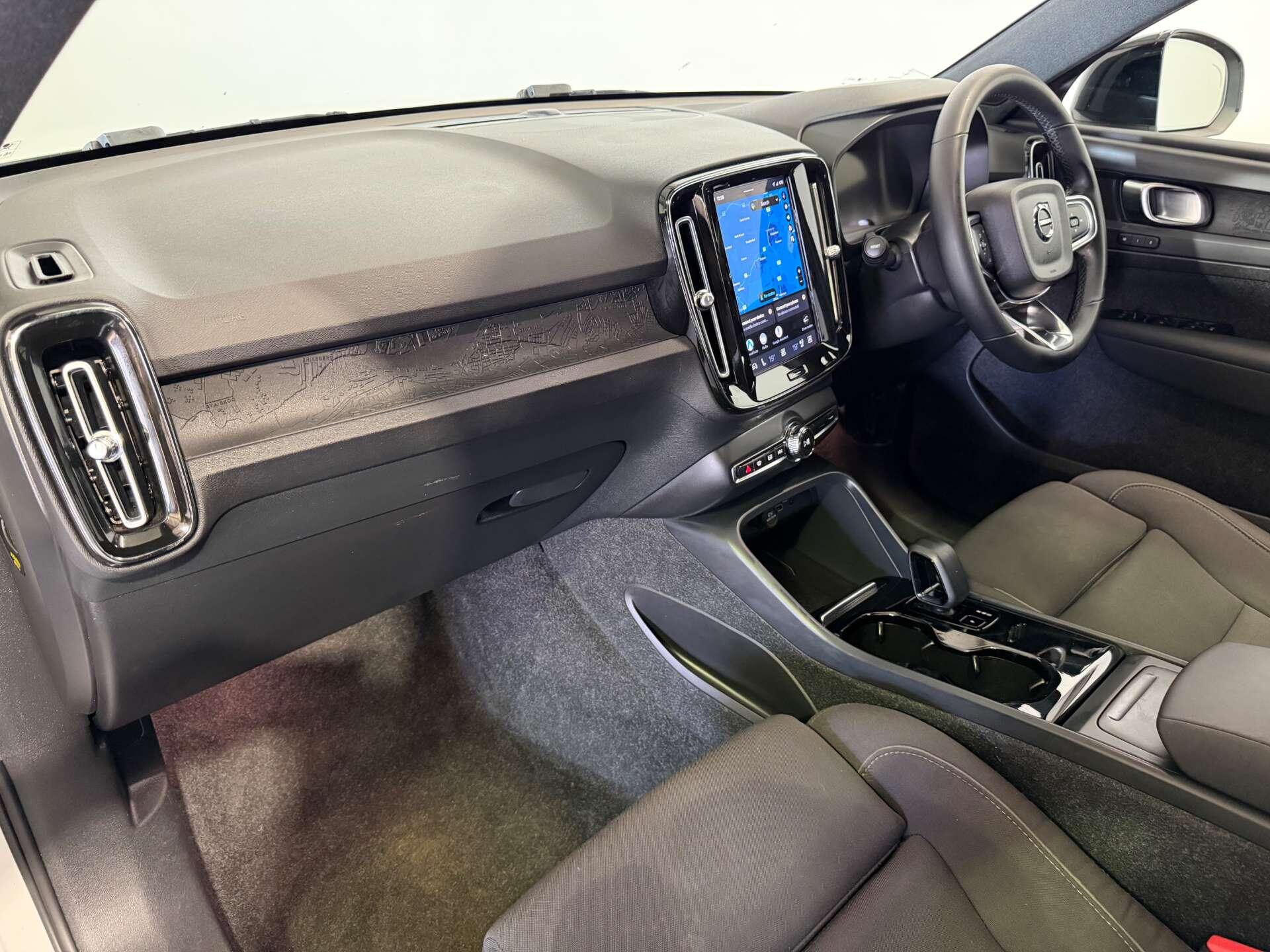 Volvo XC40 view 61