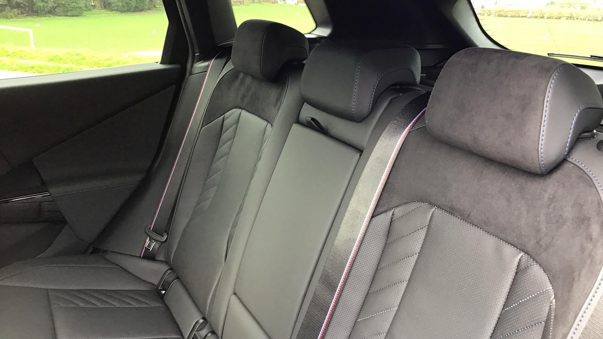 BMW X3 view 12