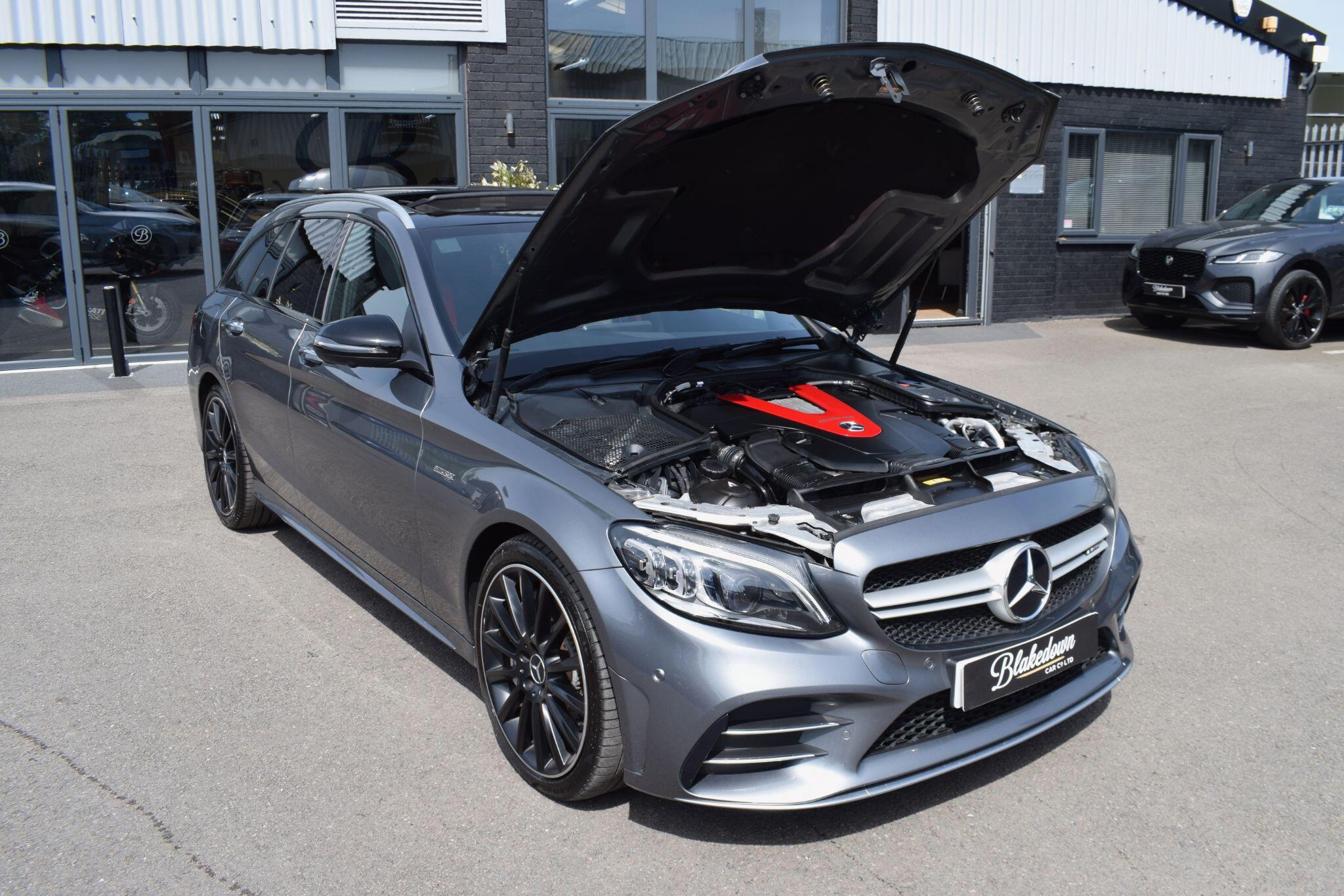 Mercedes-Benz C-Class view 31