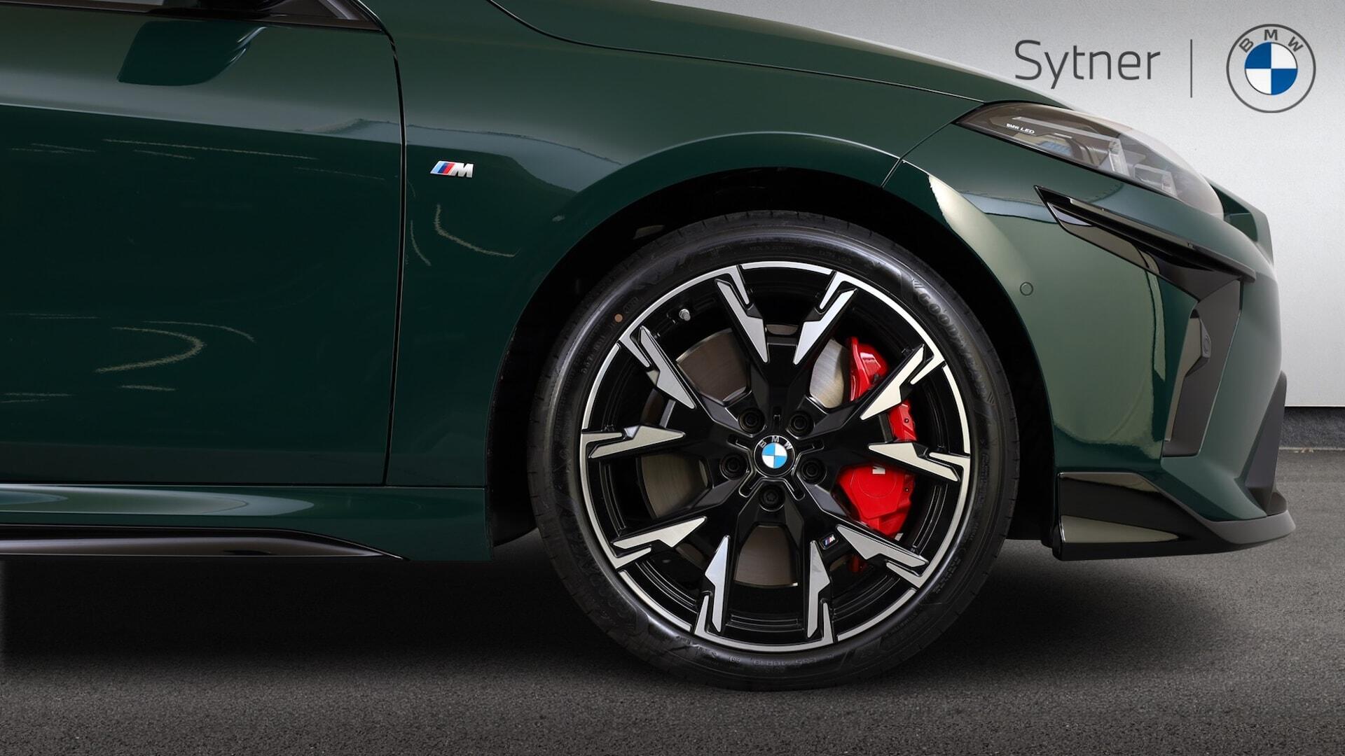 BMW 1 Series view 14
