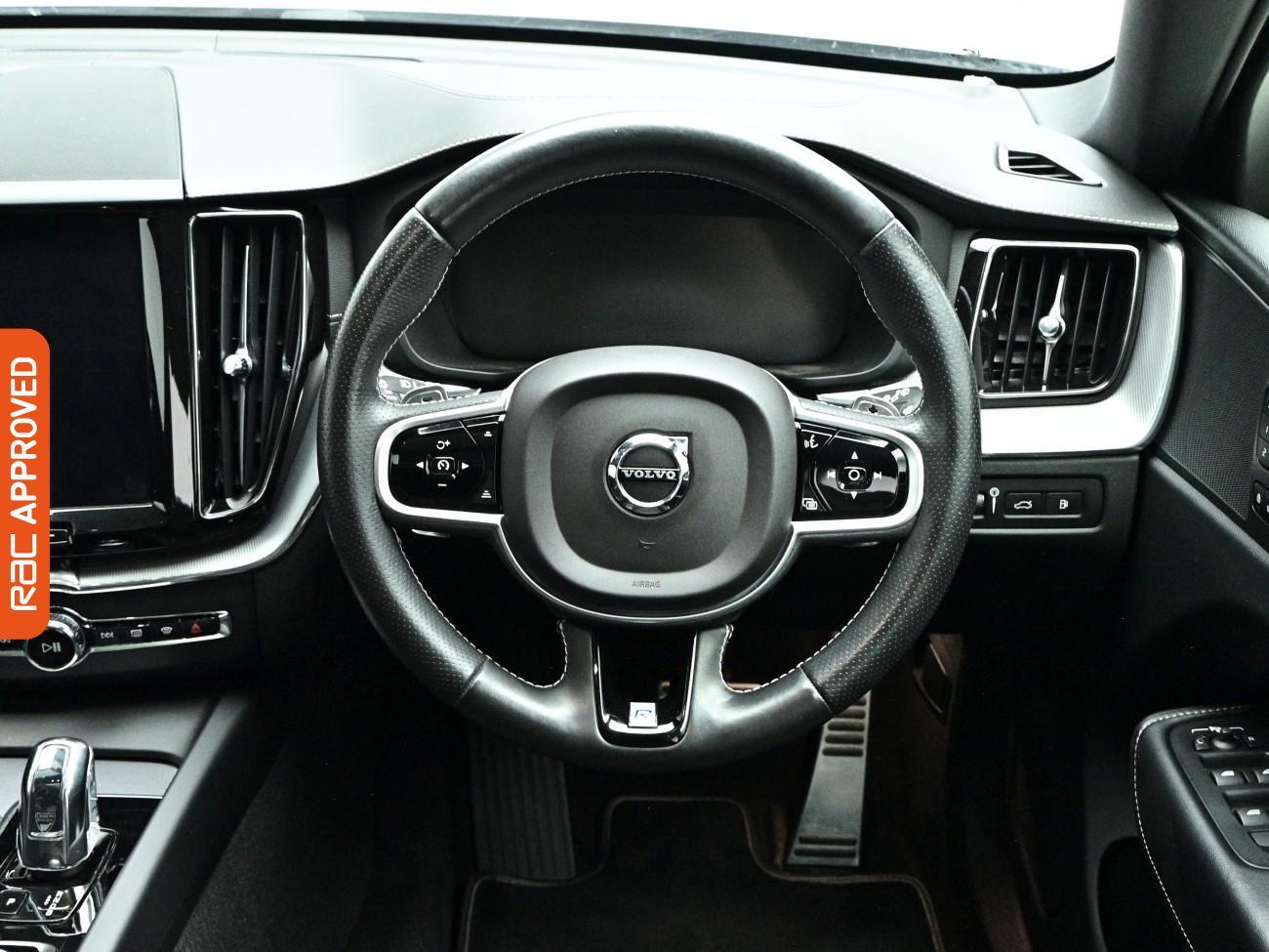 Volvo XC60 view 10