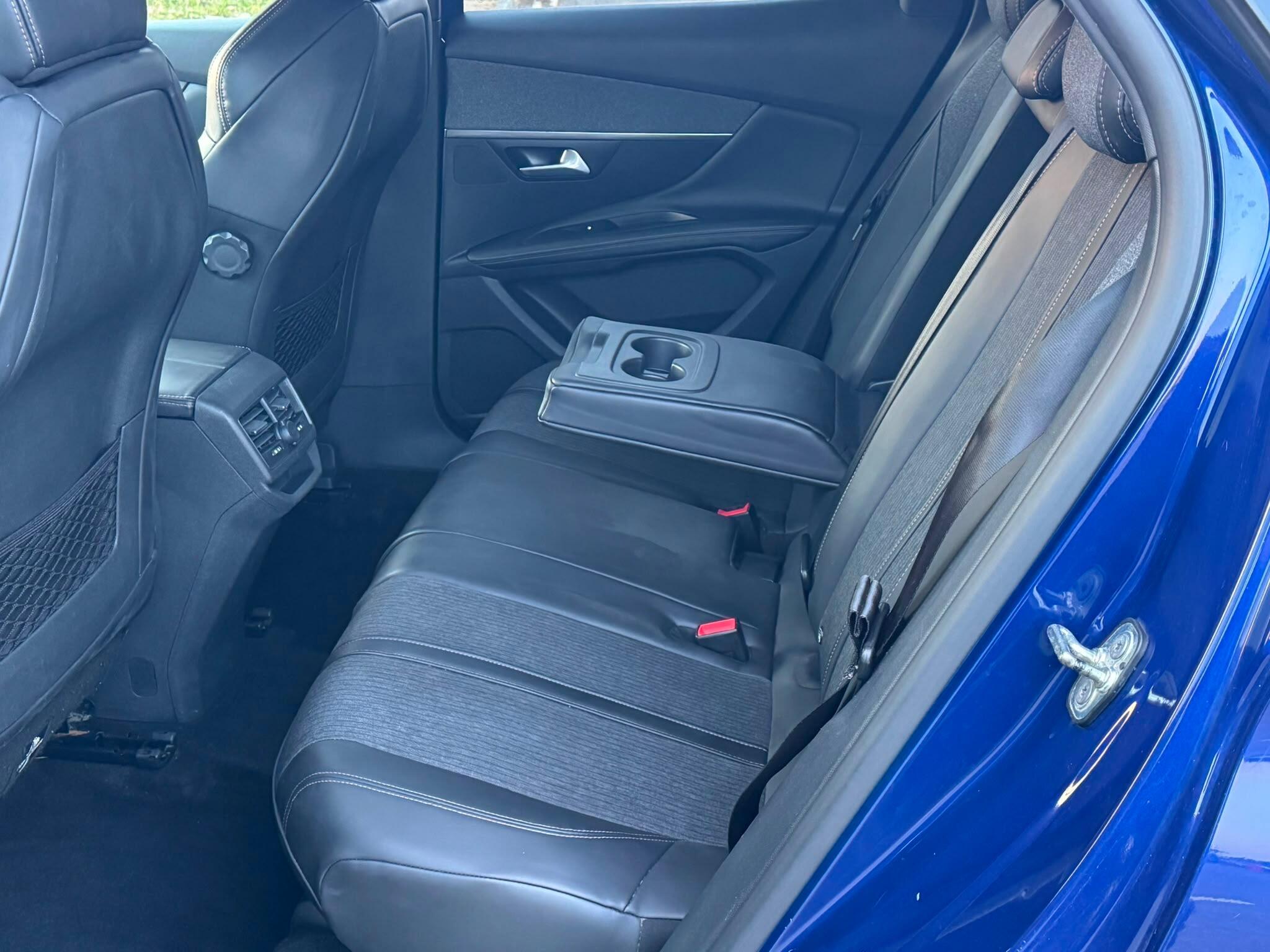 Peugeot 3008 view 19