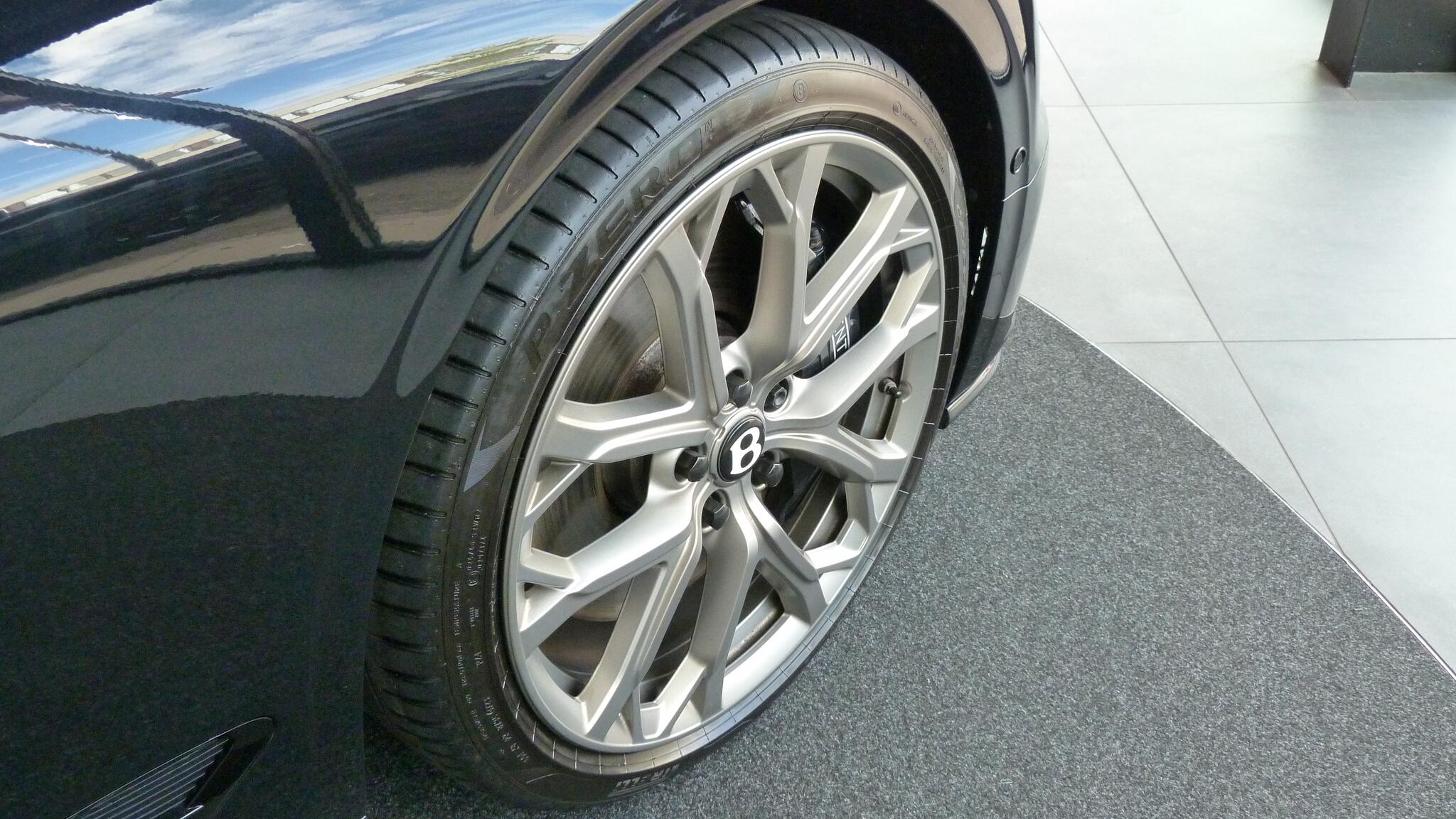 Bentley Continental view 43