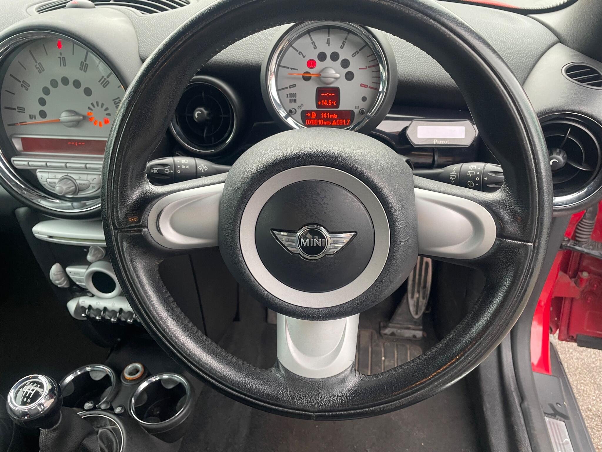 2007 MINI Hatch image 37