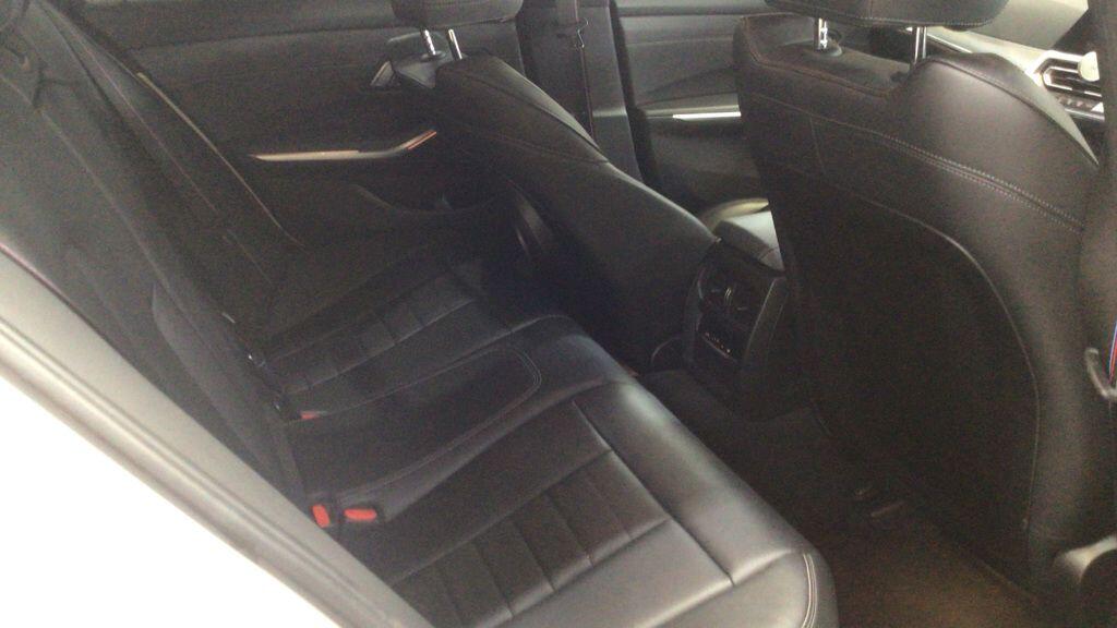 BMW 3 Series view 10