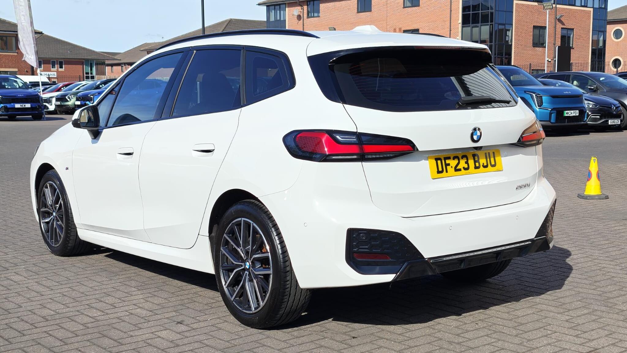 BMW 2 Series Active Tourer view 6