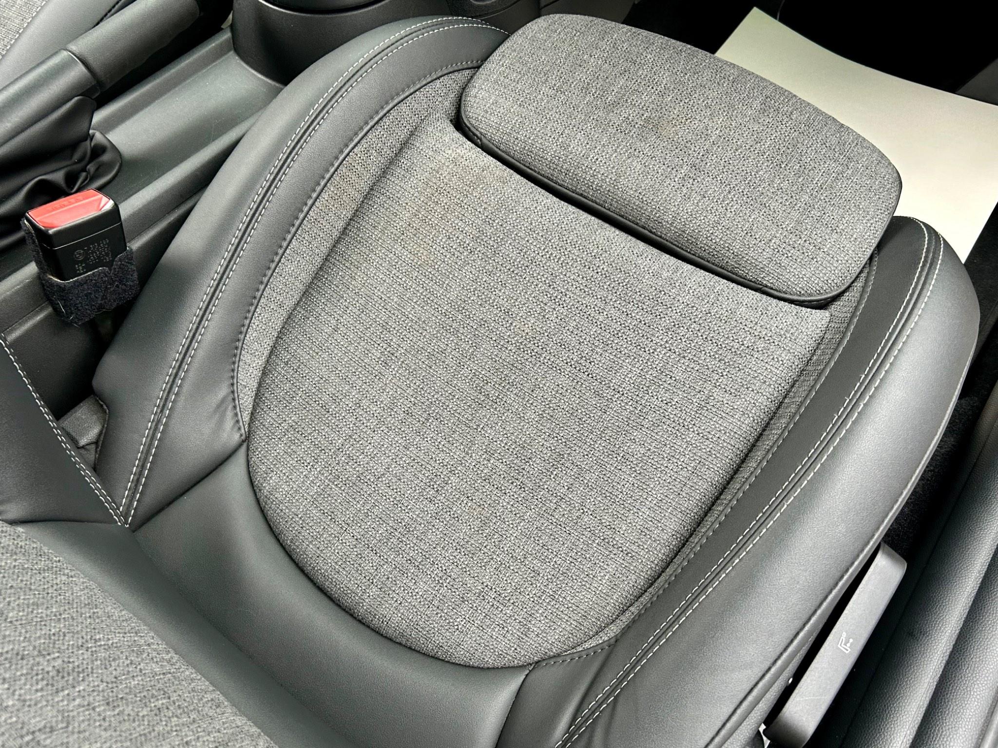 Mini Hatch view 19