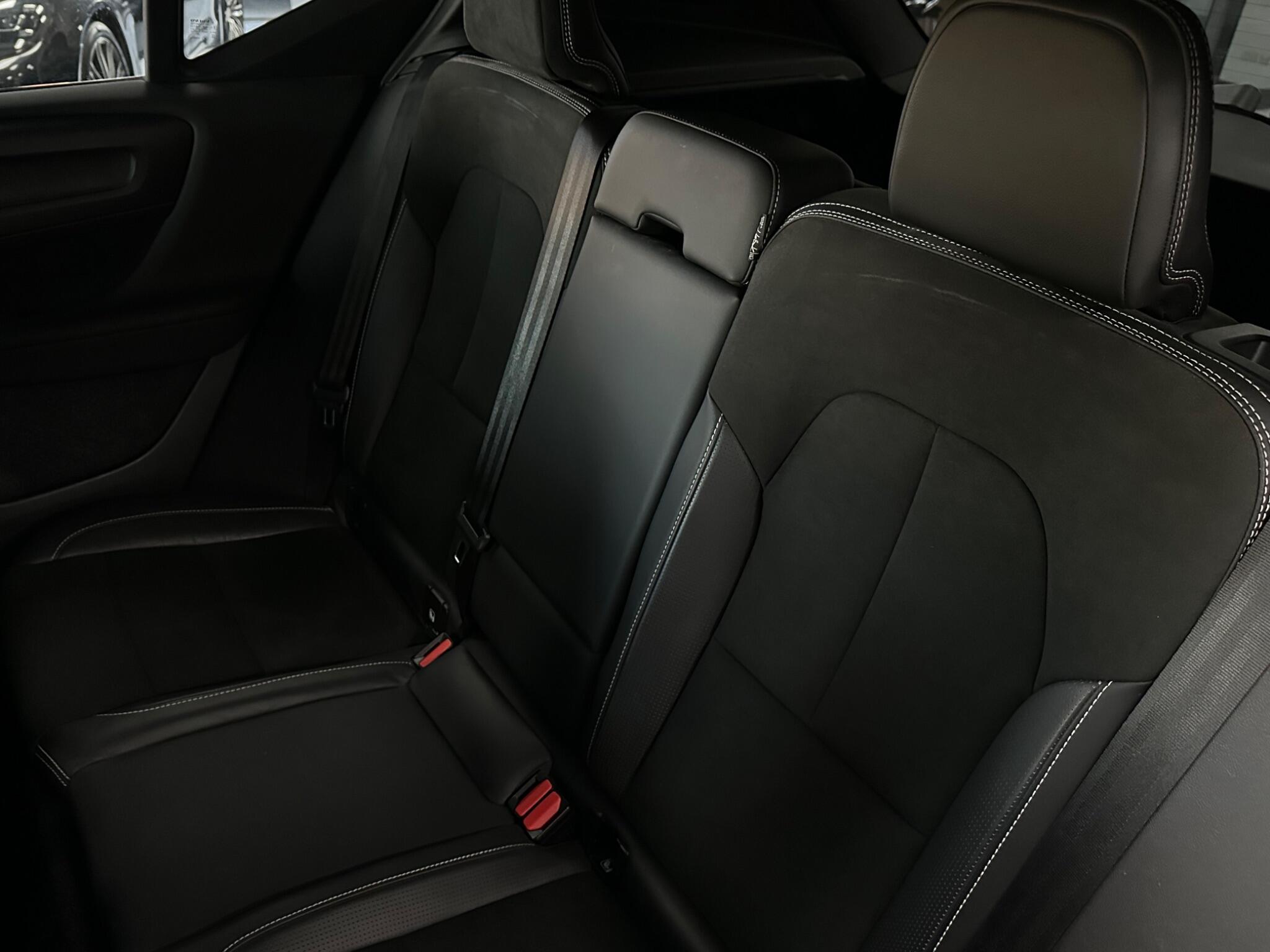 Volvo XC40 view 37