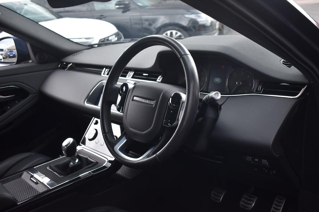 Land Rover Range Rover Evoque view 26