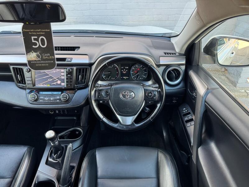 Toyota Rav4 view 14