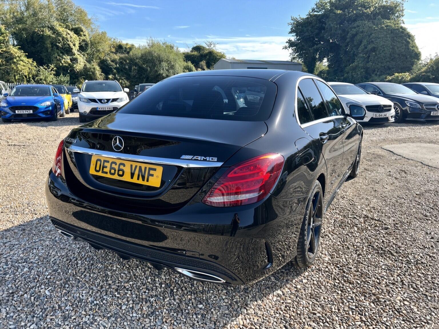Mercedes-Benz C-Class view 4