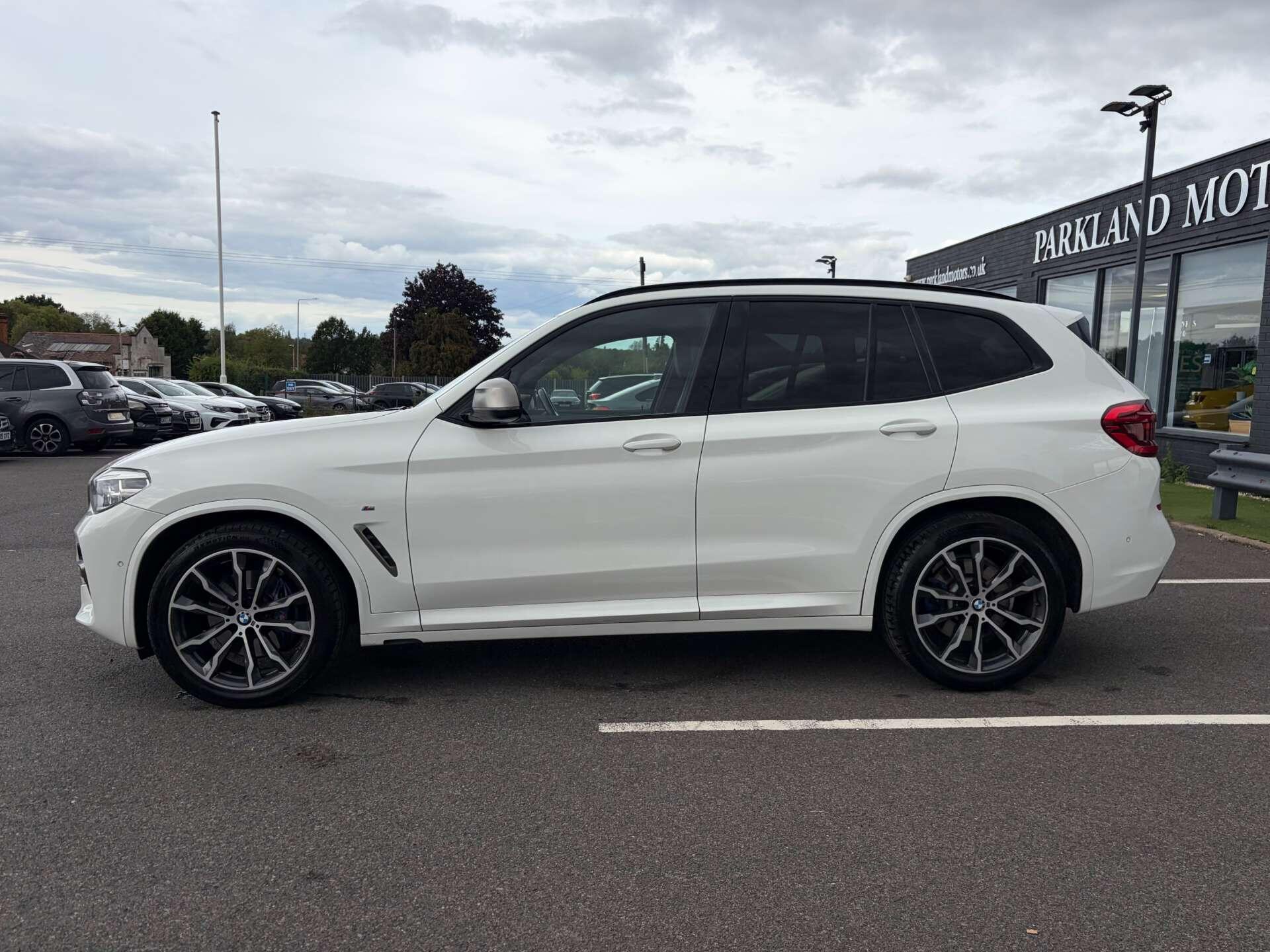 BMW X3 view 5