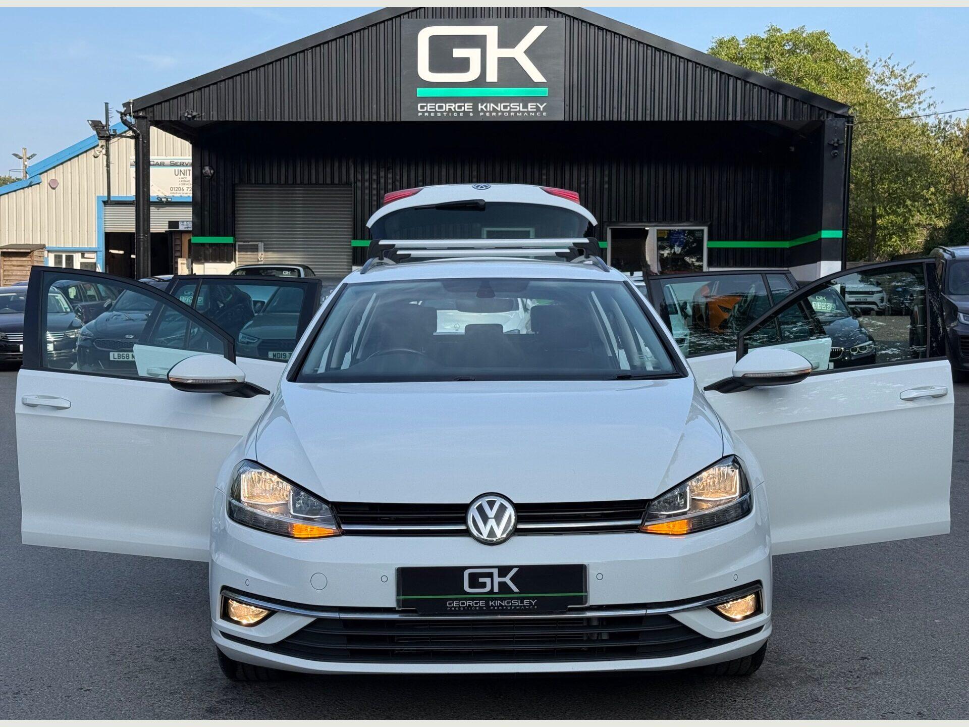 Volkswagen Golf view 19