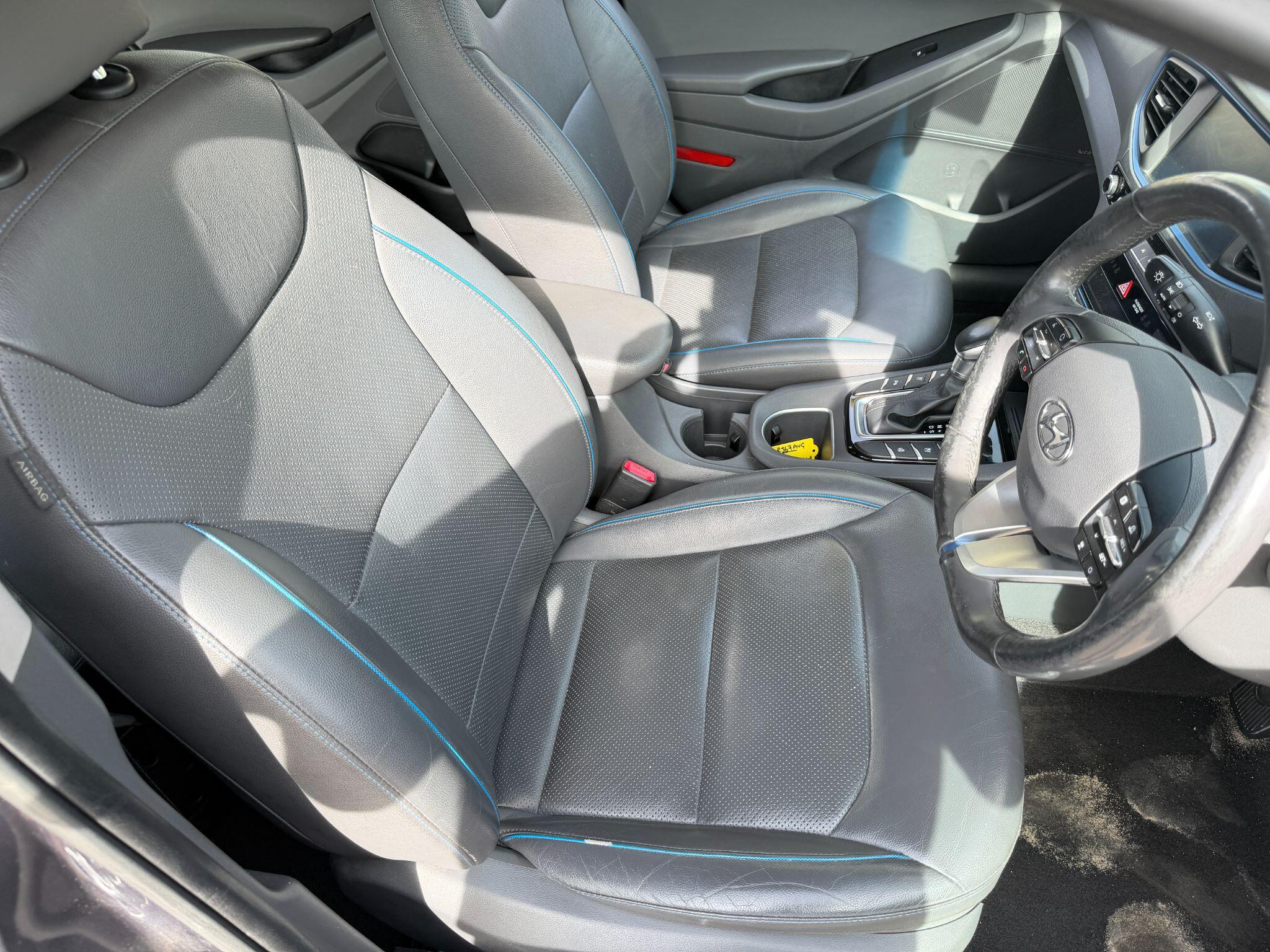 Hyundai Ioniq view 32