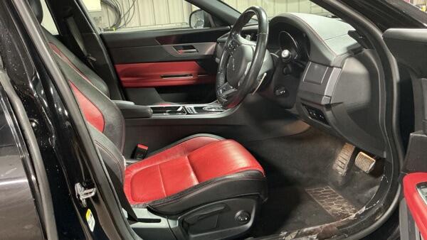 Jaguar XF view 5