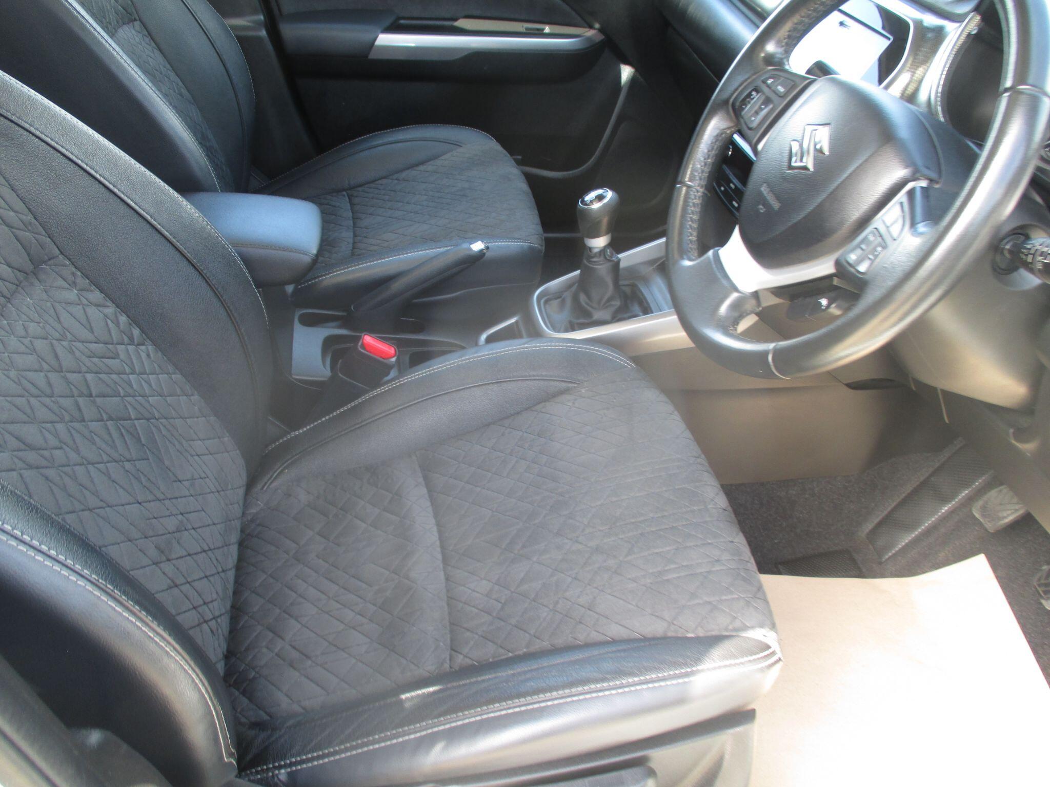 Suzuki Vitara view 34