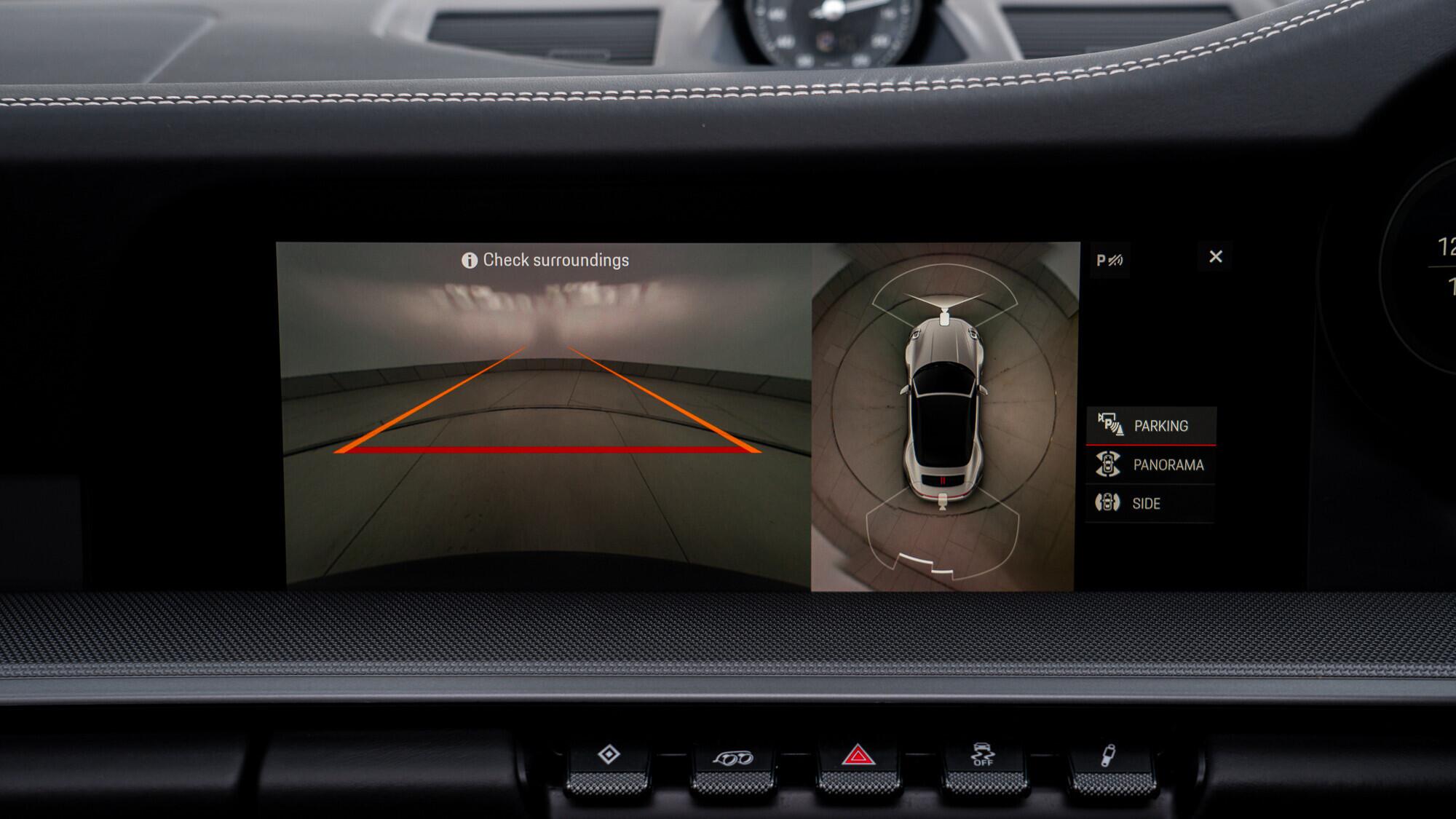 Porsche 911 view 30