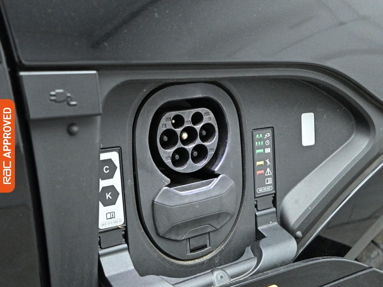 Audi E-Tron view 26