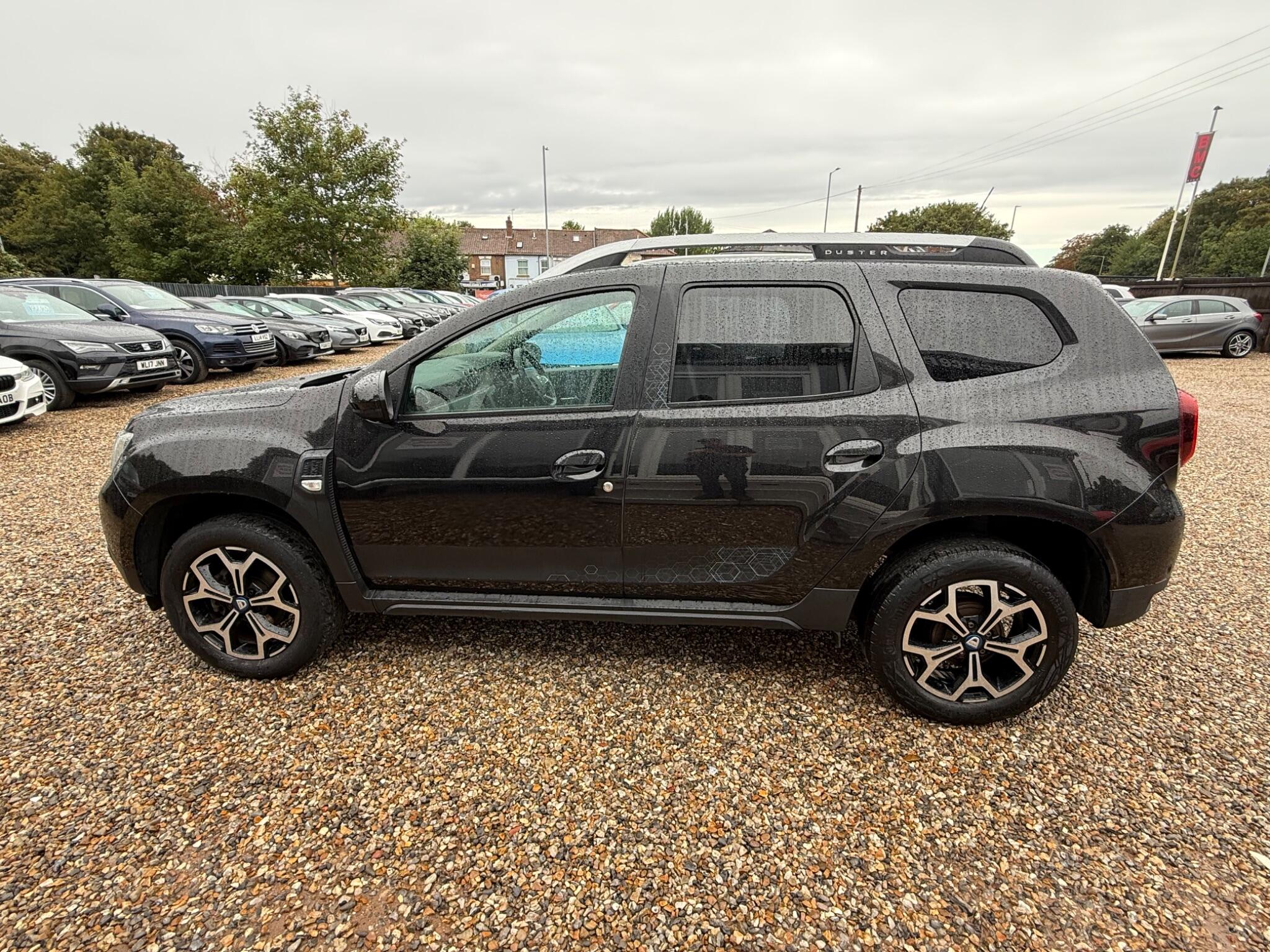 Dacia Duster view 6
