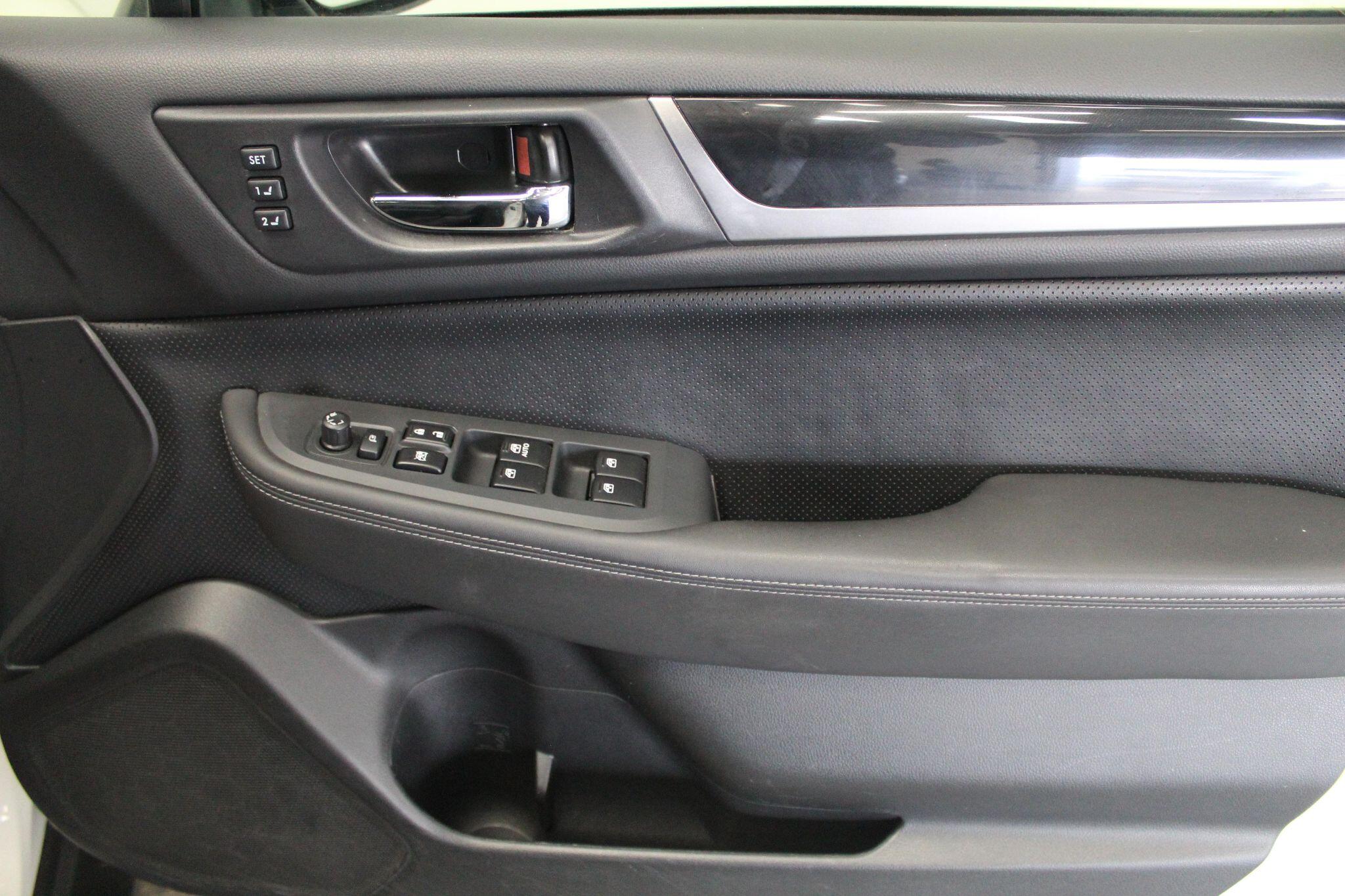 Subaru Outback view 50