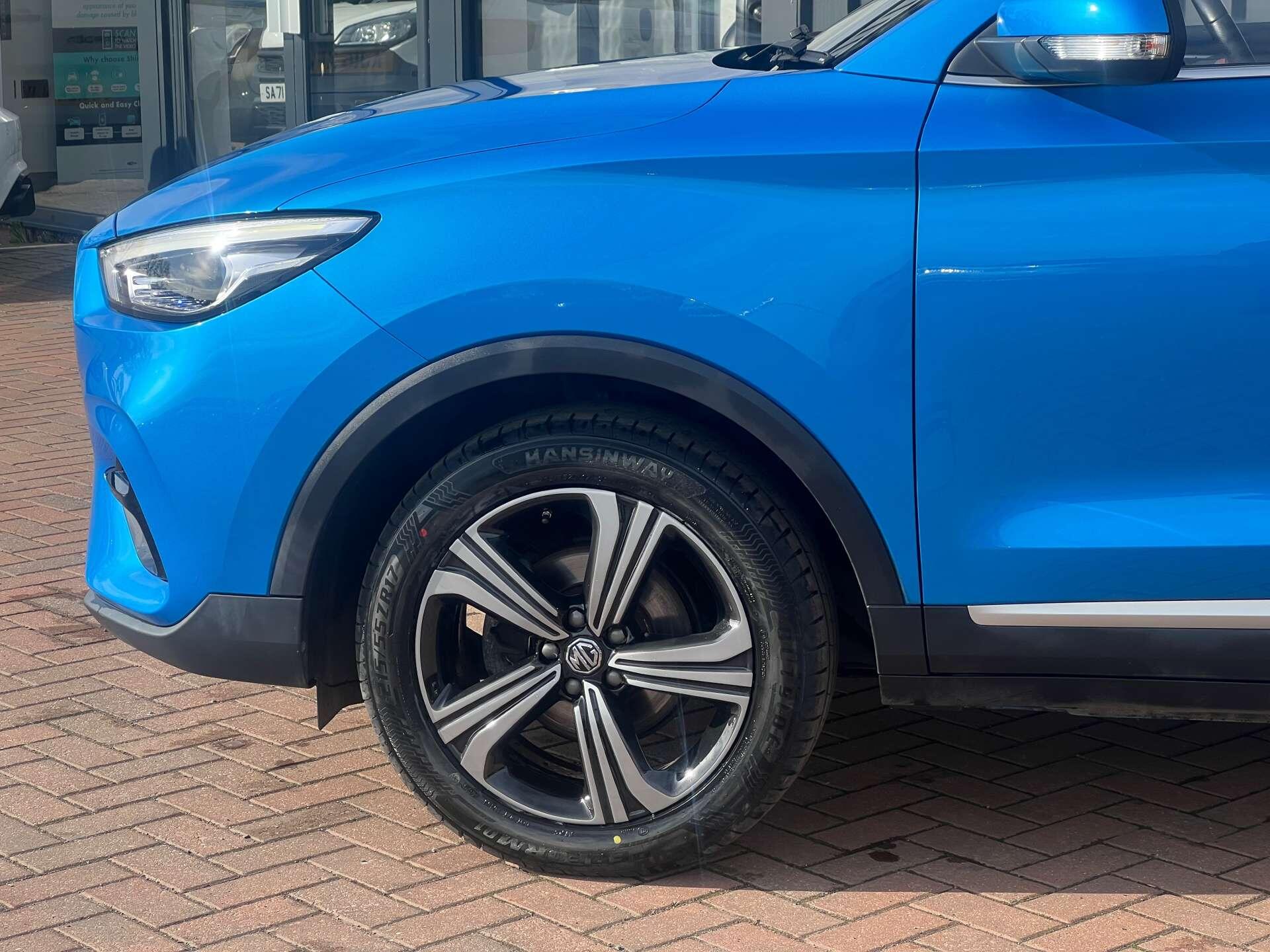 MG ZS view 13