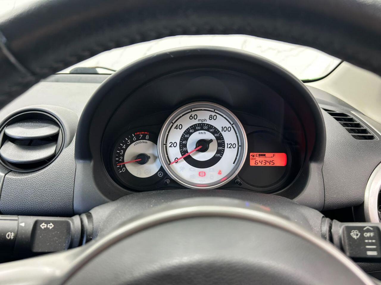 Mazda Mazda2 view 18