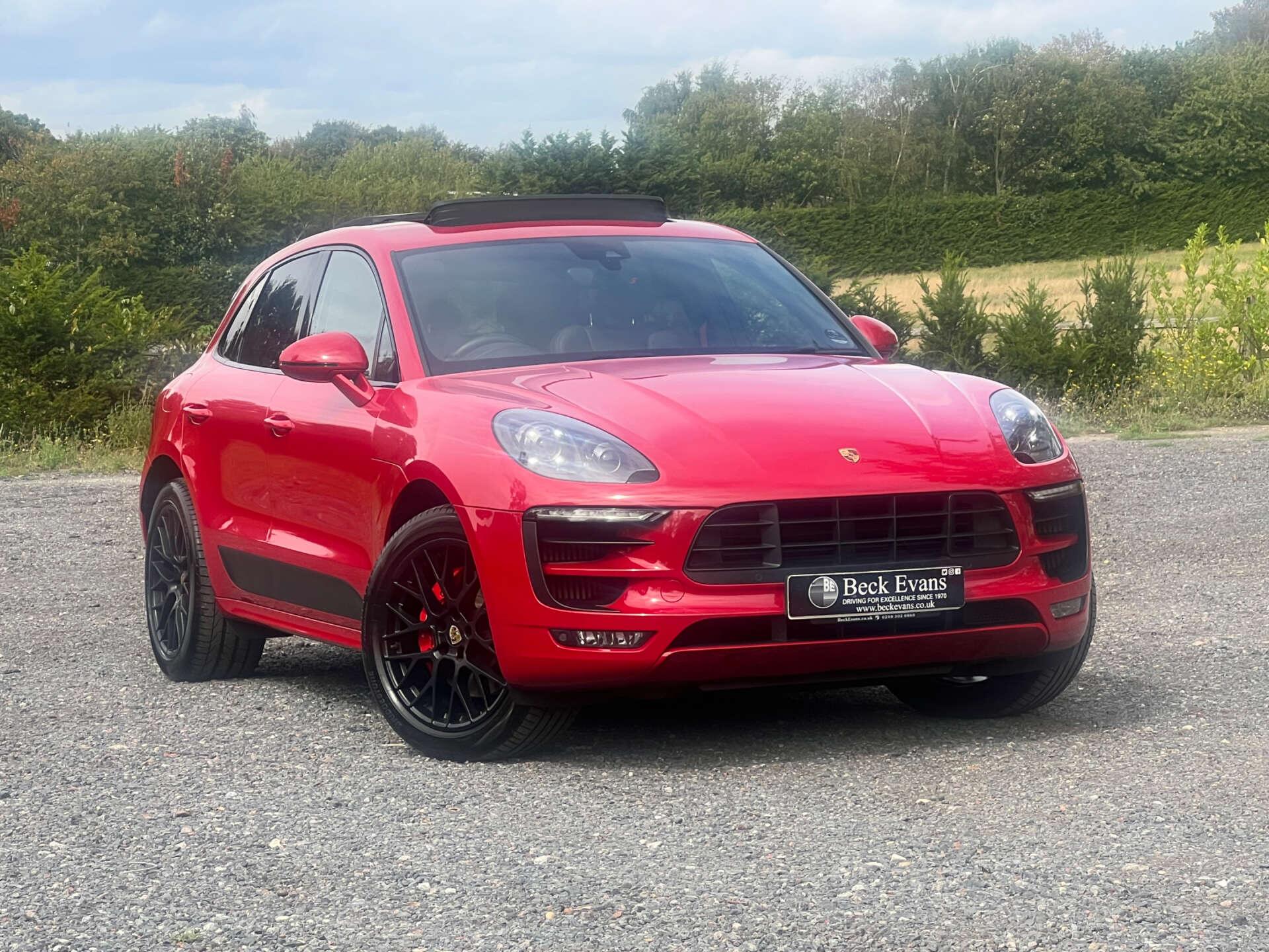 Porsche Macan view 17