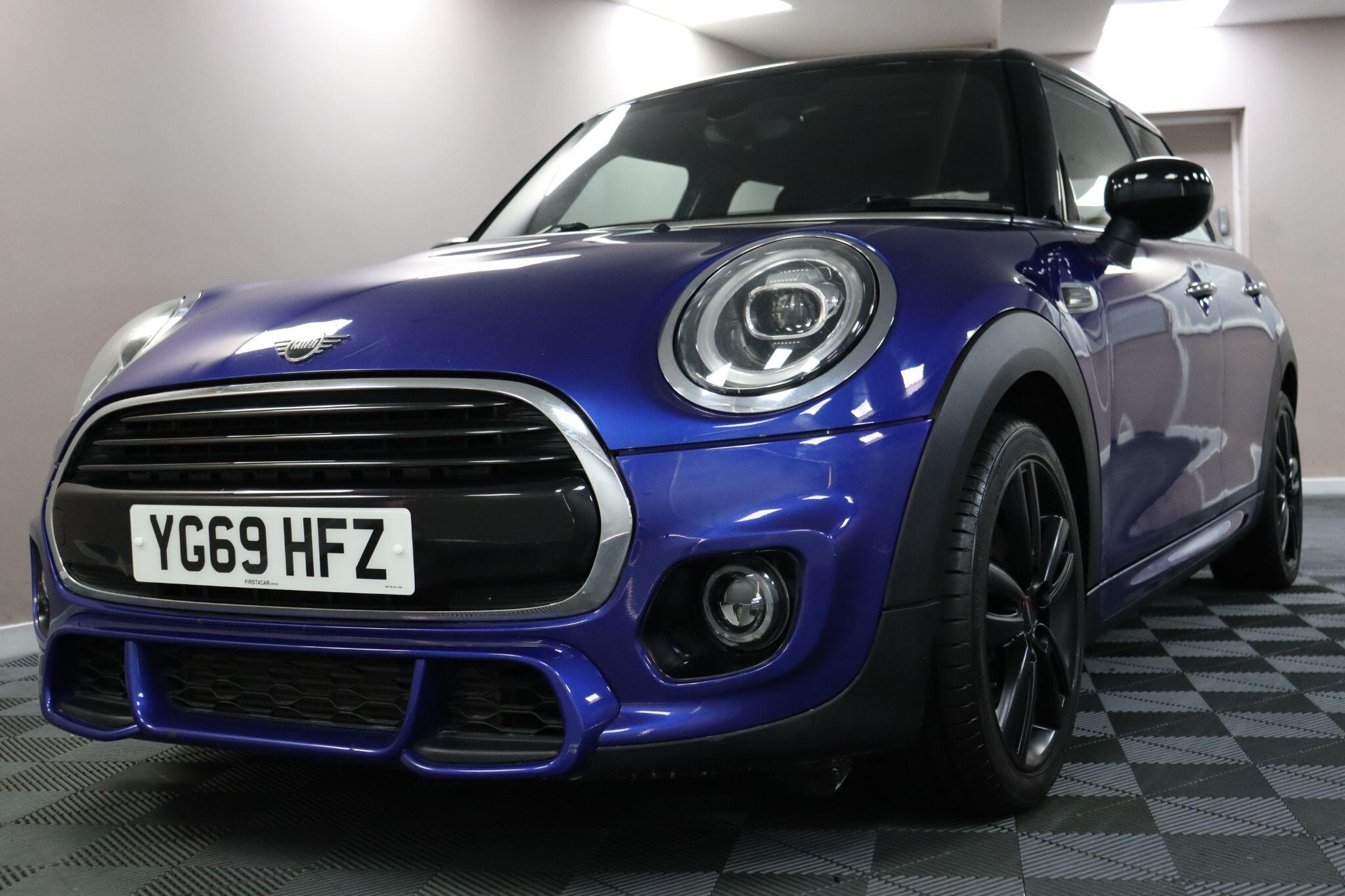 Mini Hatch view 28