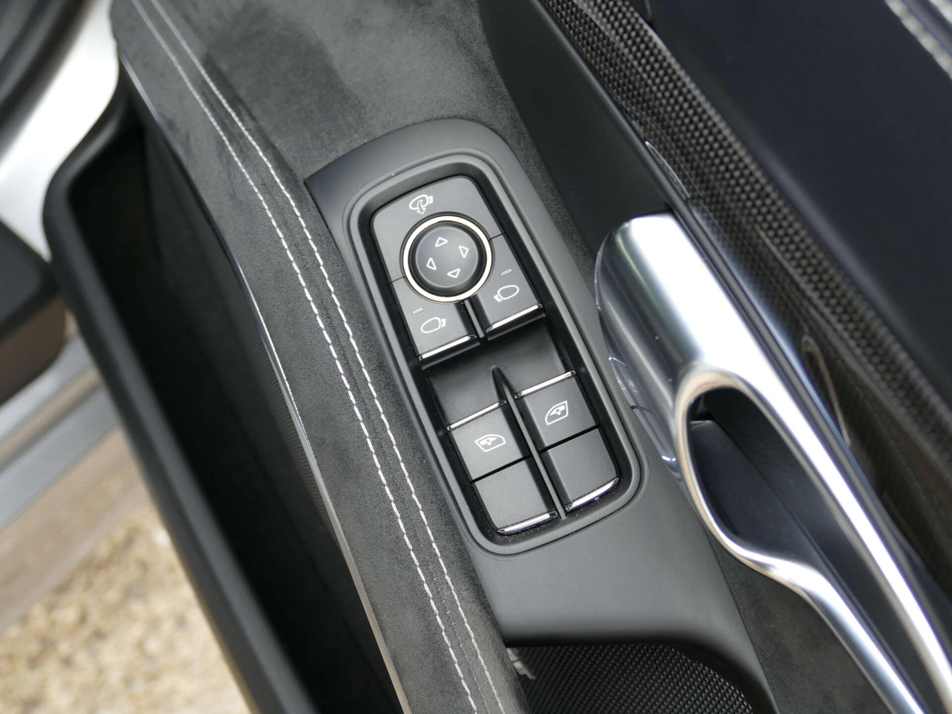 Porsche Cayman view 47